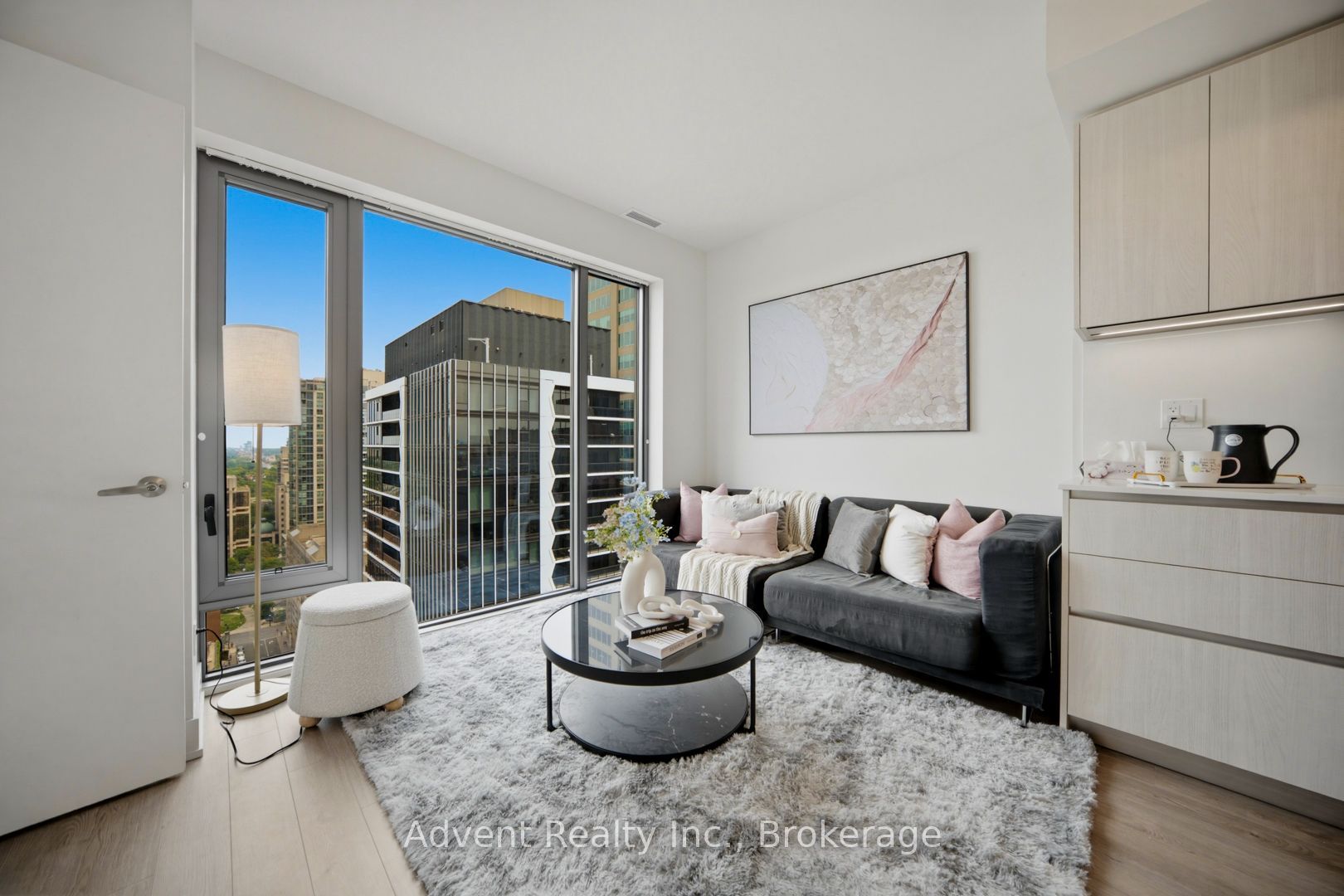 8 Cumberland Street 2308, Toronto, ON M4W 0B6 photo 4