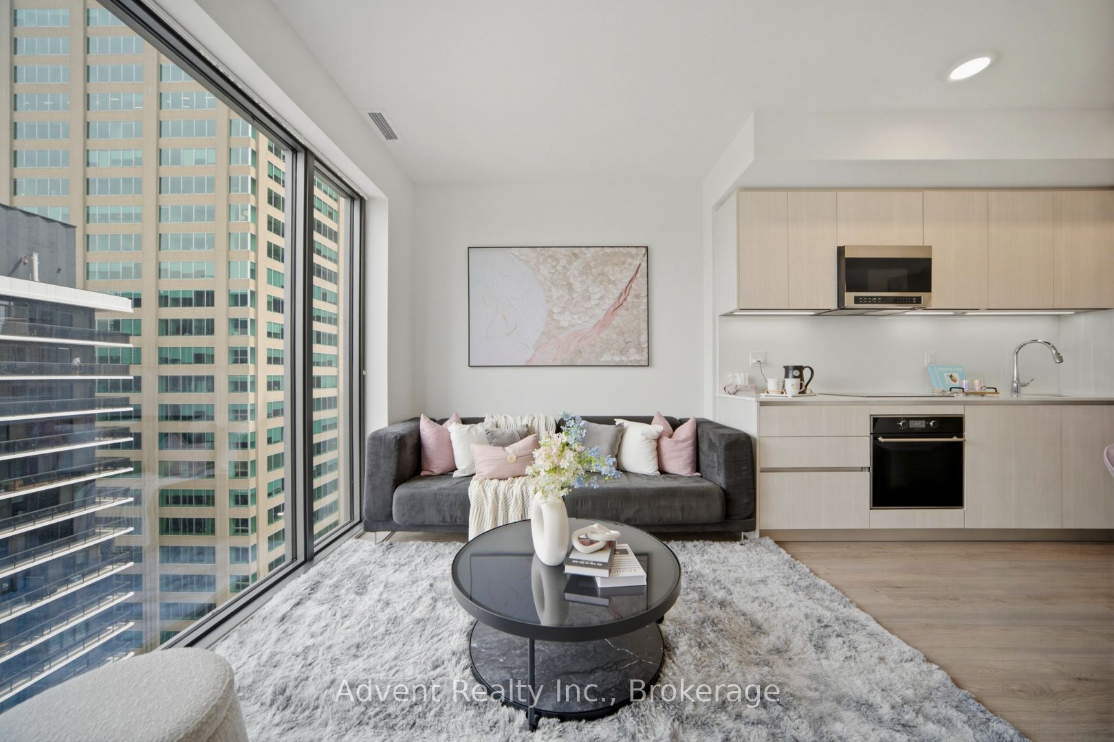 8 Cumberland Street 2308, Toronto, ON M4W 0B6 photo 5