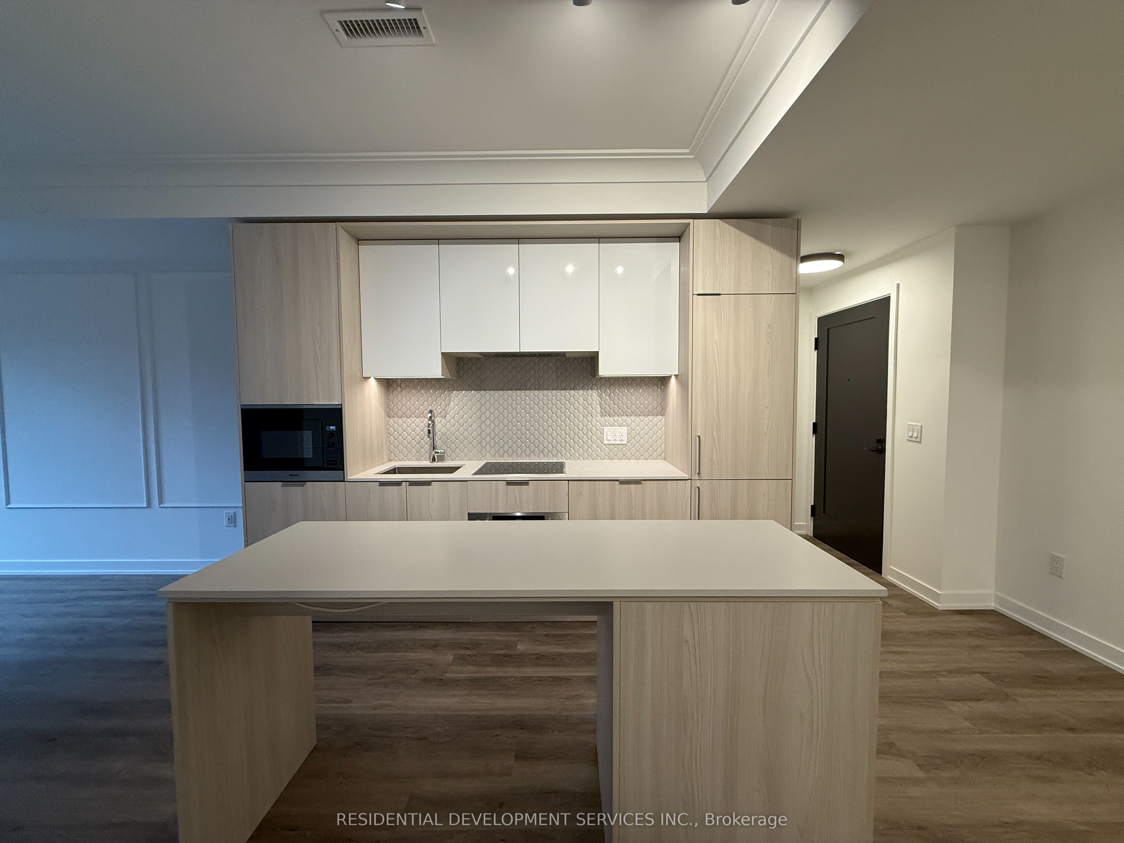123 Portland Street 306, Toronto, ON M5V 0V9 photo 2
