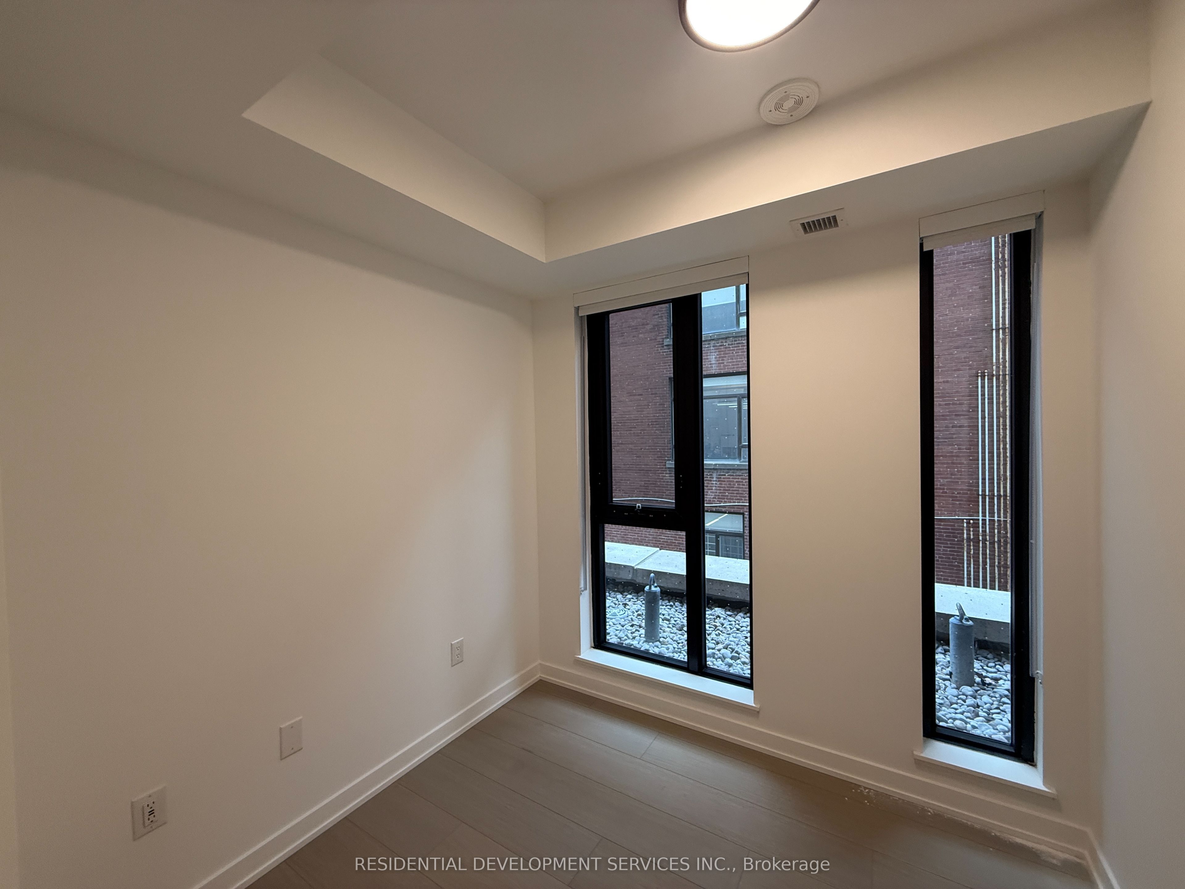 123 Portland Street 203, Toronto, ON M5V 0V9 photo 4