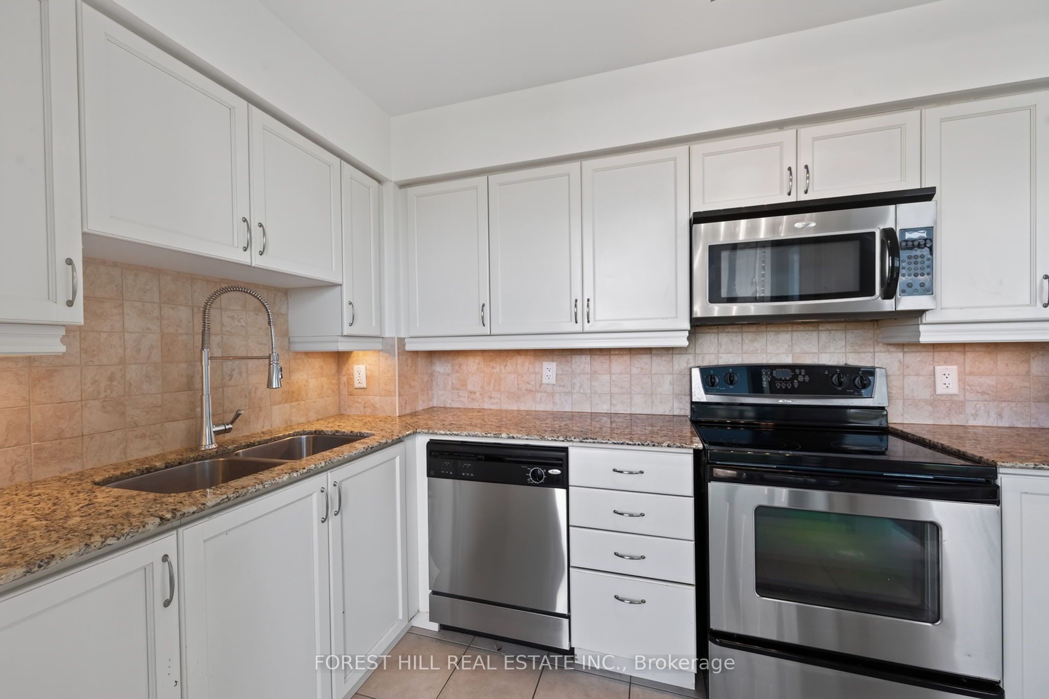18 Valley Woods Road PH310, Toronto, ON M3A 0A1 photo 3
