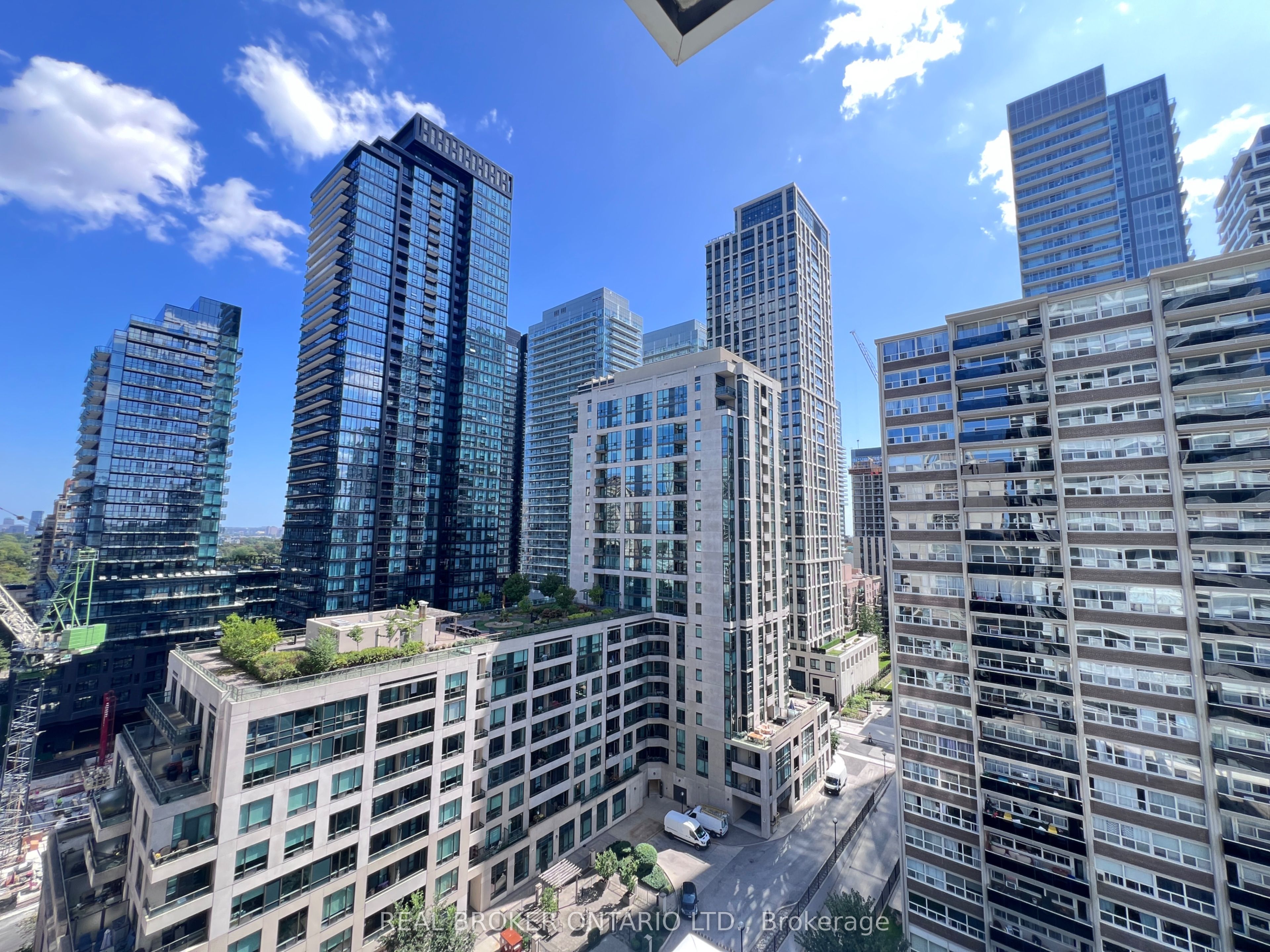 101 Erskine Avenue 1207, Toronto, ON M4P 0C5