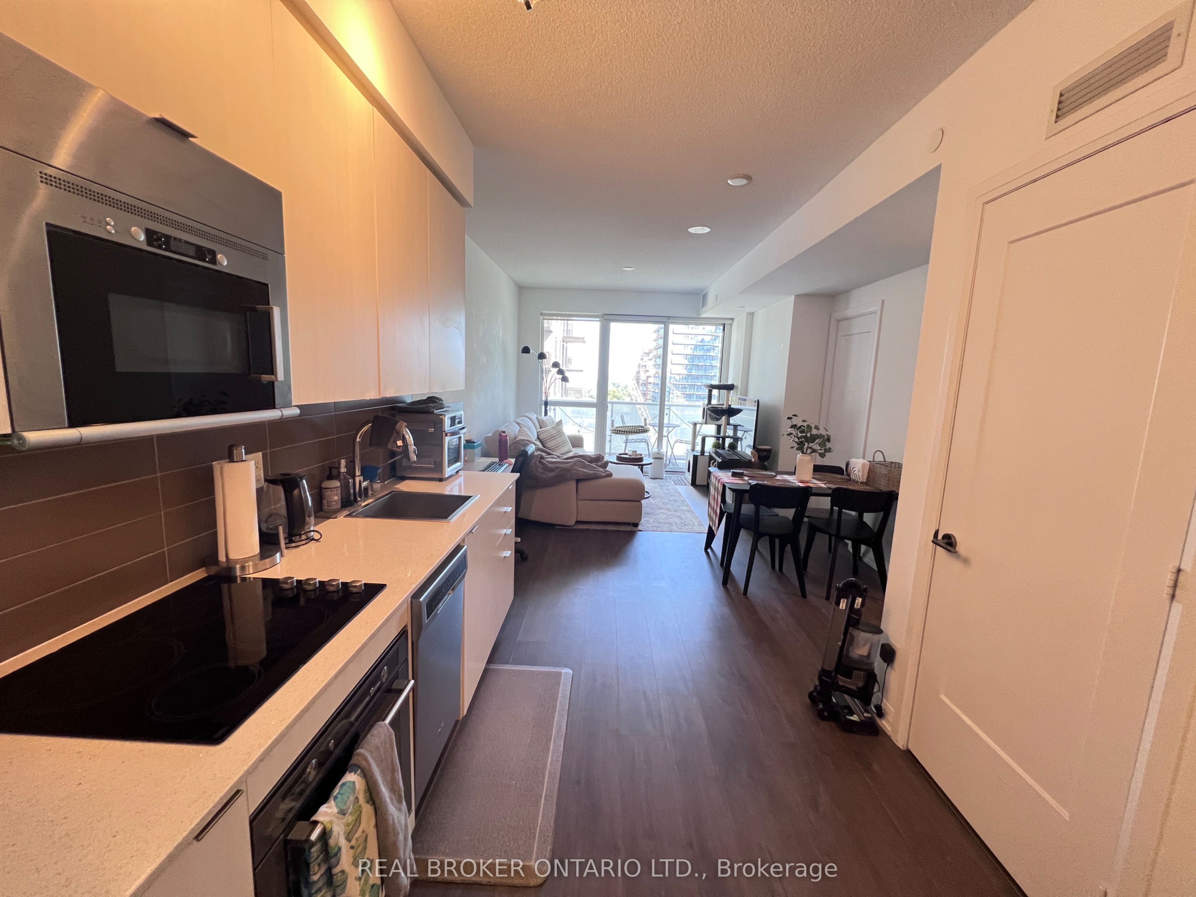 101 Erskine Avenue 1207, Toronto, ON M4P 0C5 photo 5
