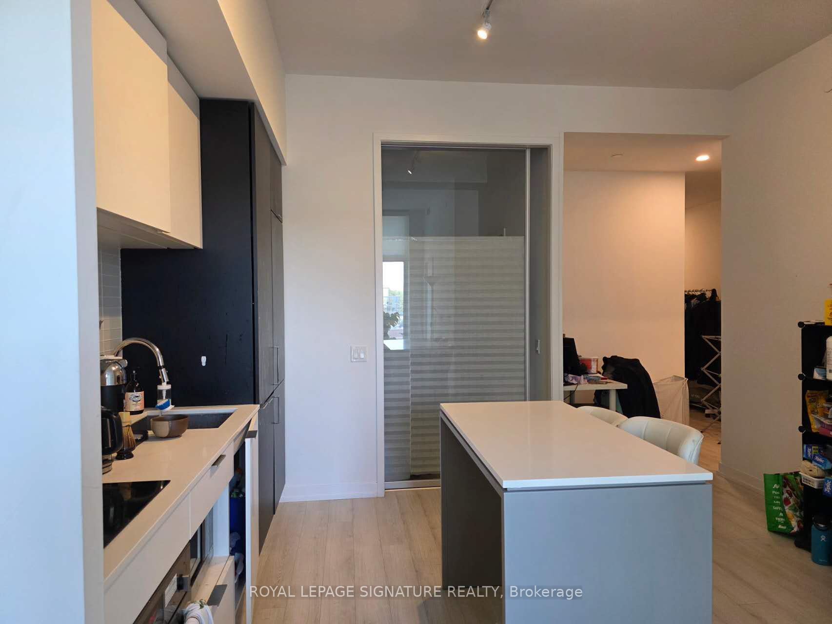 33 Helendale Avenue 421, Toronto, ON M4R 0A4 photo 4