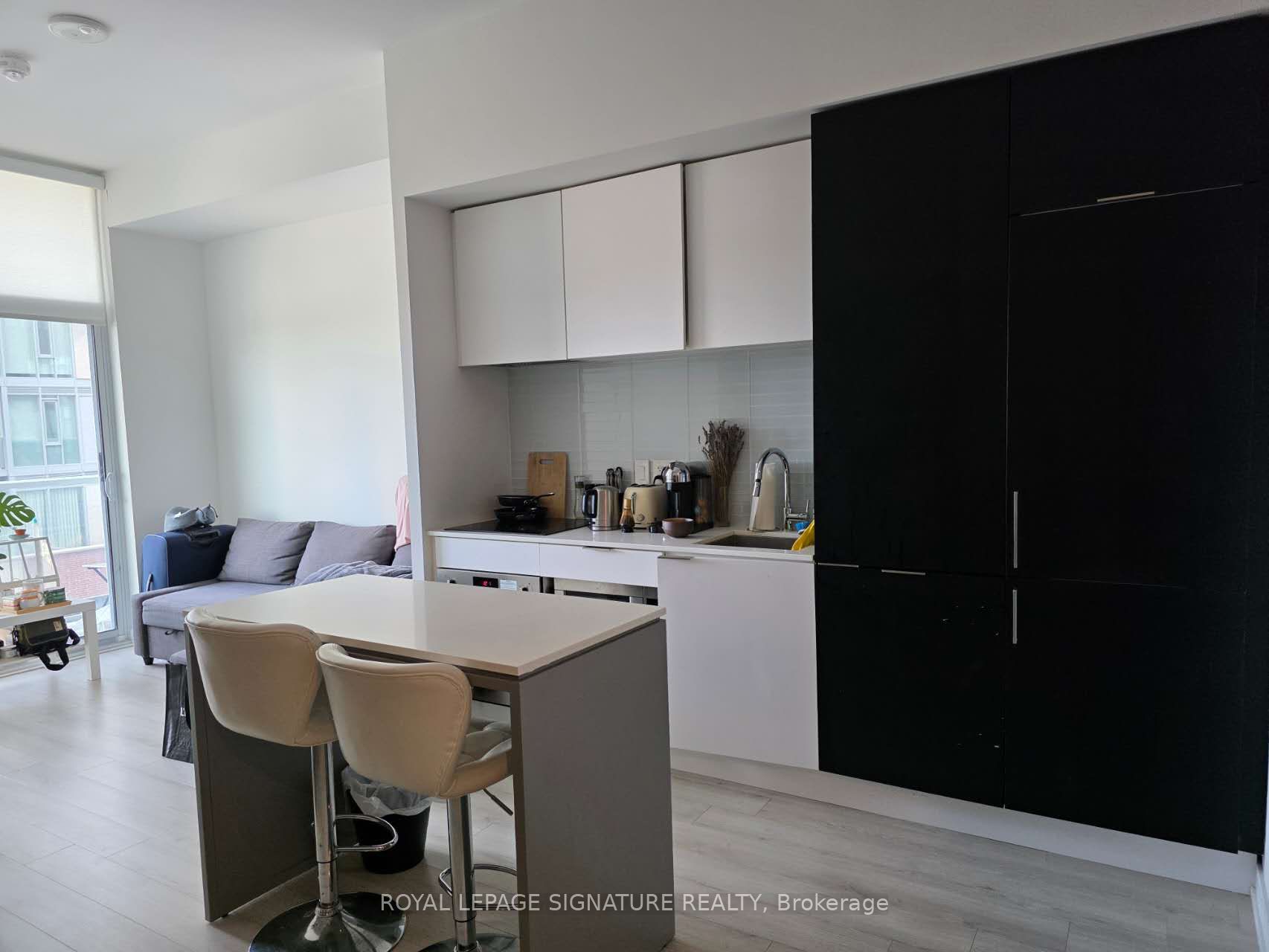 33 Helendale Avenue 421, Toronto, ON M4R 0A4 photo 5
