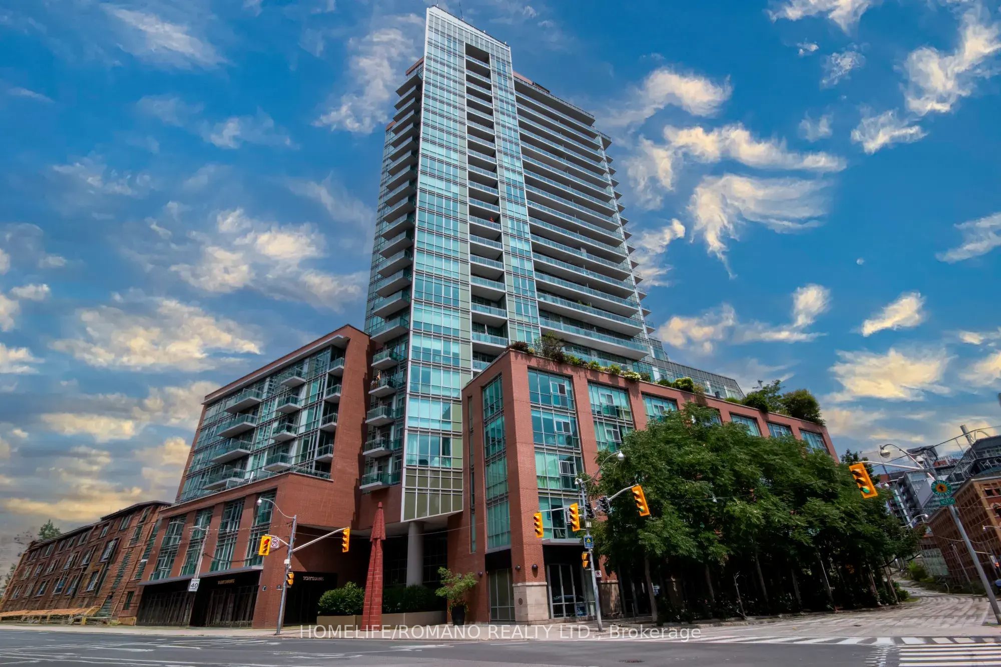 112 George Street 535, Toronto, ON M5A 2M5