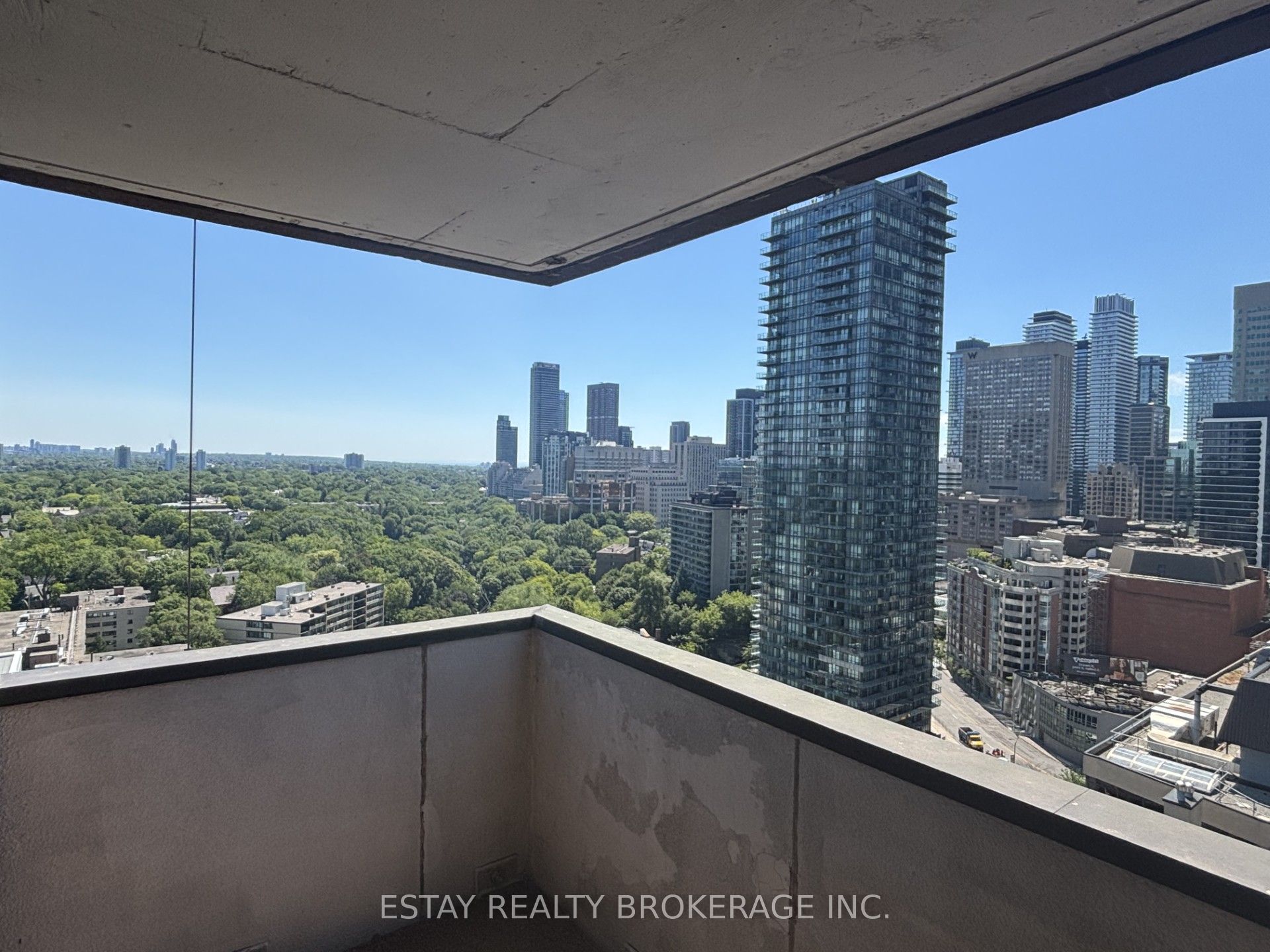 914 Yonge Street 1902, Toronto, ON M4W 3C8