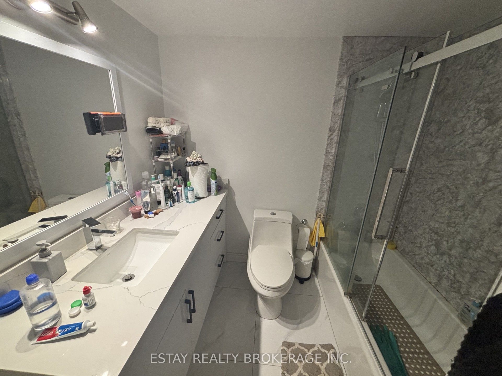 914 Yonge Street 1902, Toronto, ON M4W 3C8 photo 4