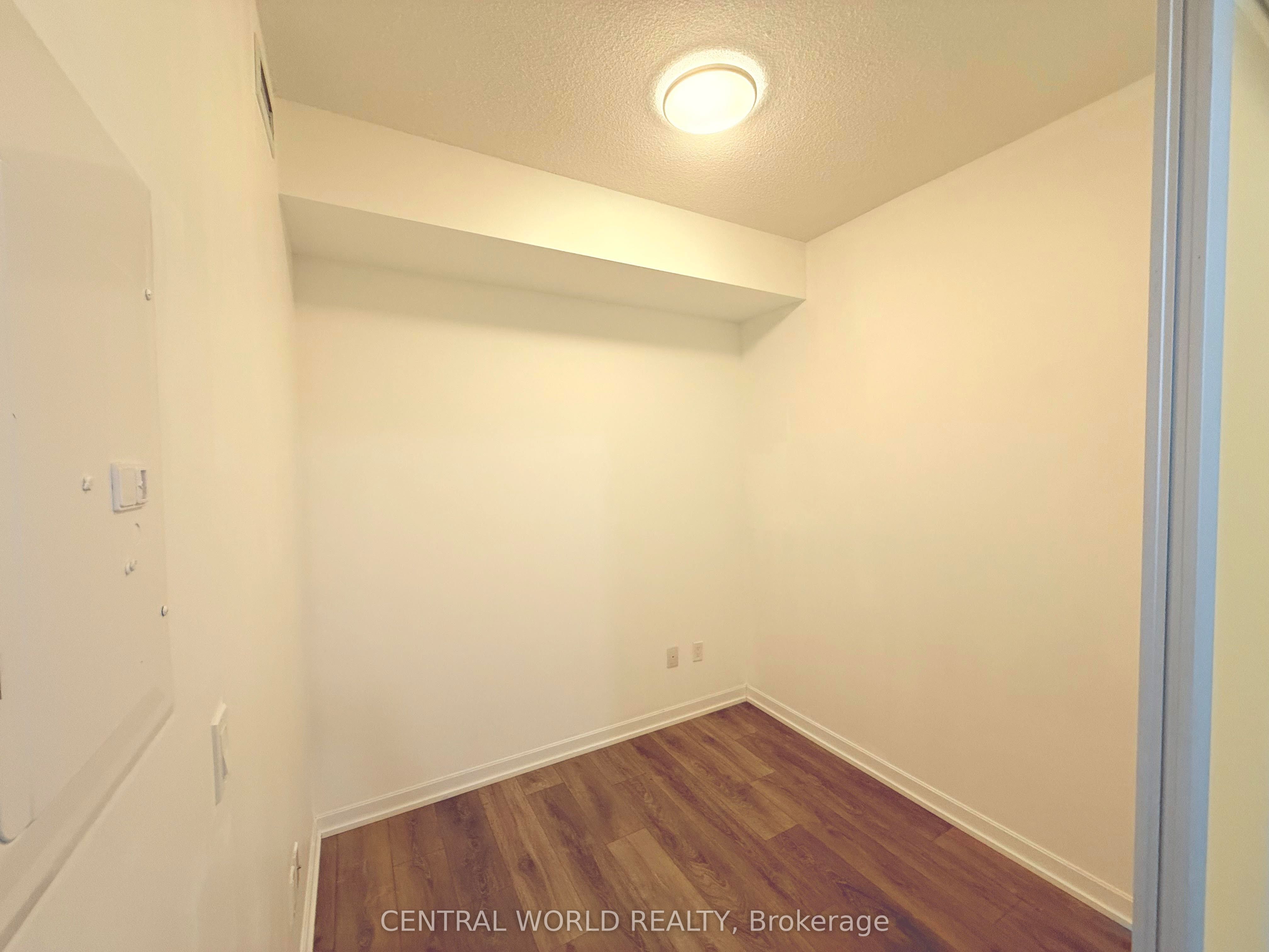 50 FOREST MANOR Road 901, Toronto, ON M2J 0E3 photo 2
