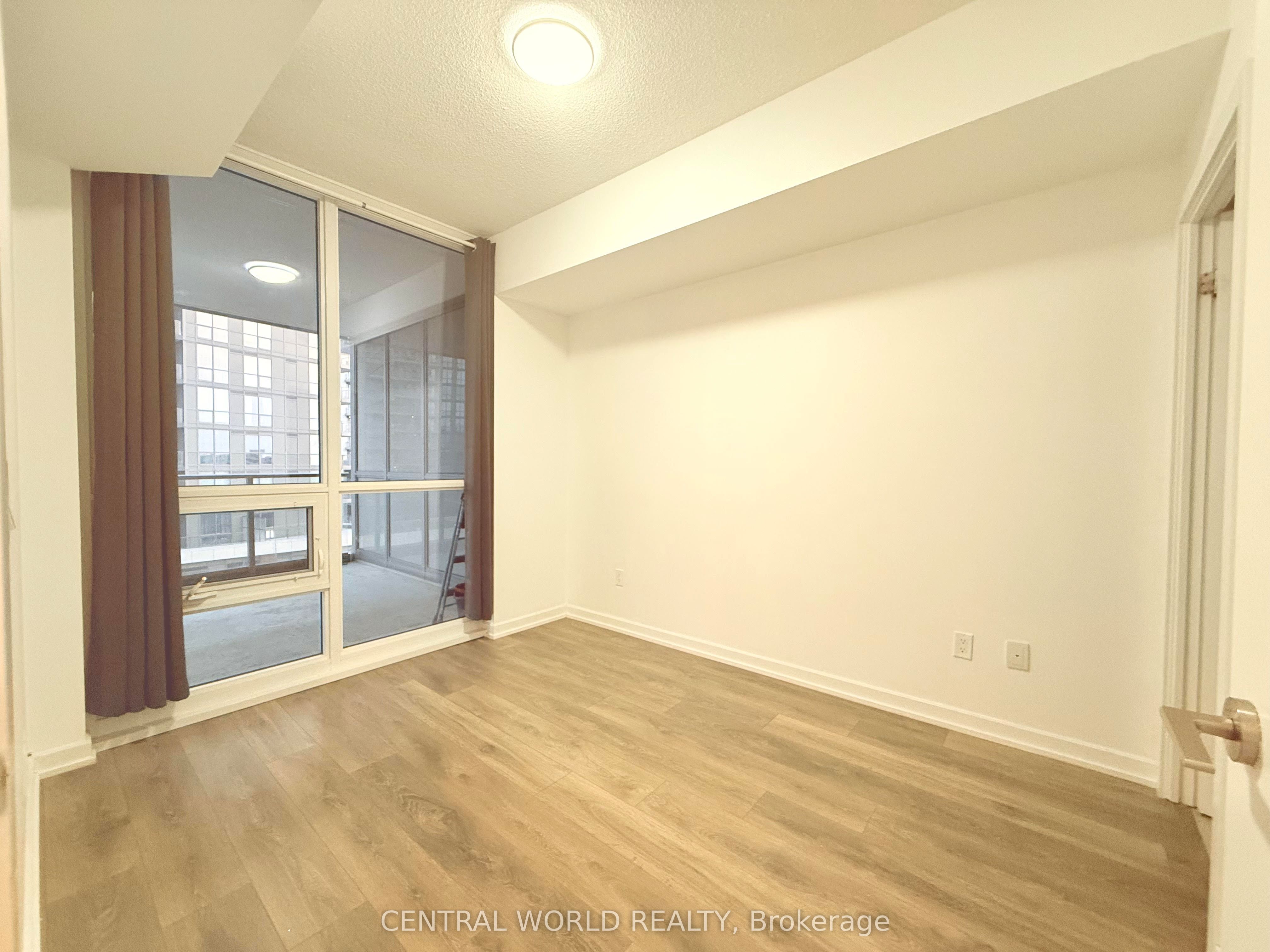 50 FOREST MANOR Road 901, Toronto, ON M2J 0E3 photo 3