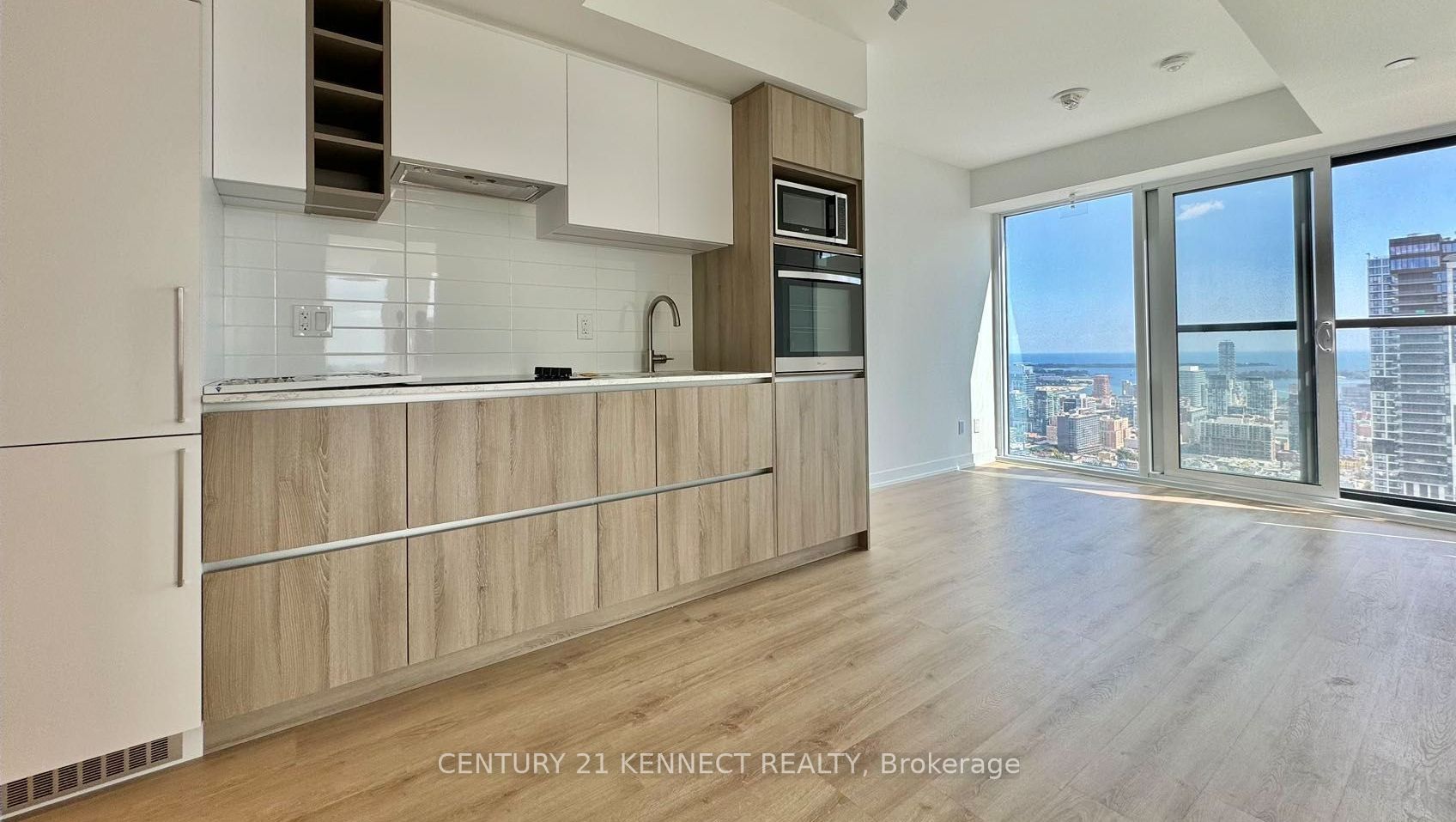 319 Jarvis Street 4602, Toronto, ON M5B 0C8 photo 3