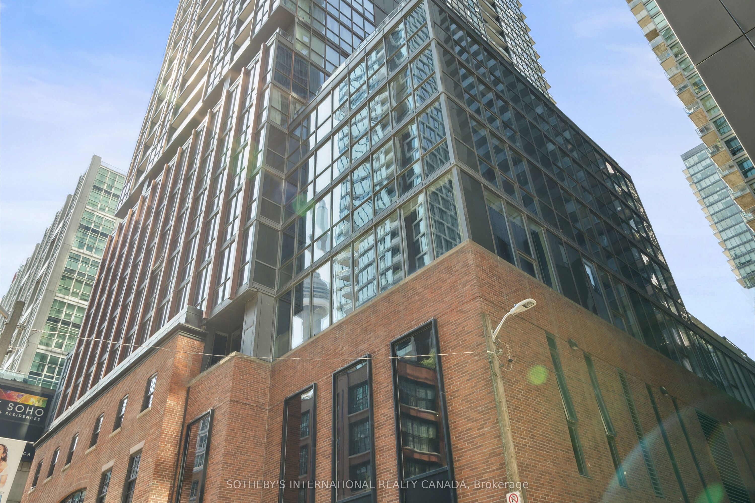 88 Blue Jays Way 3803, Toronto, ON M5V 0L7
