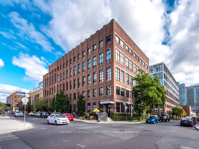 43 Hanna Avenue 718, Toronto, ON M6K 1X1 photo 2