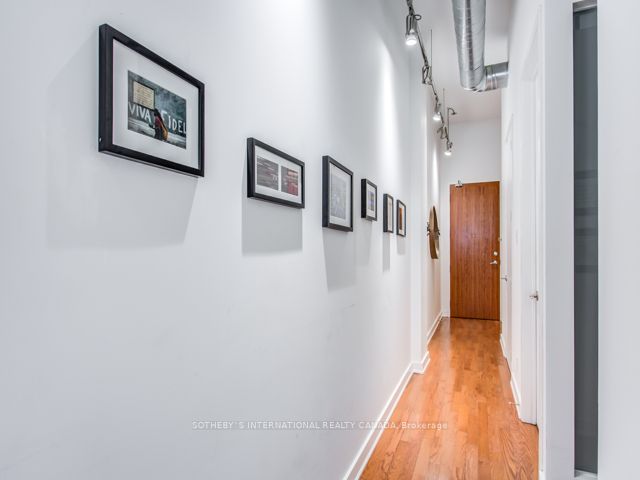 43 Hanna Avenue 718, Toronto, ON M6K 1X1 photo 4