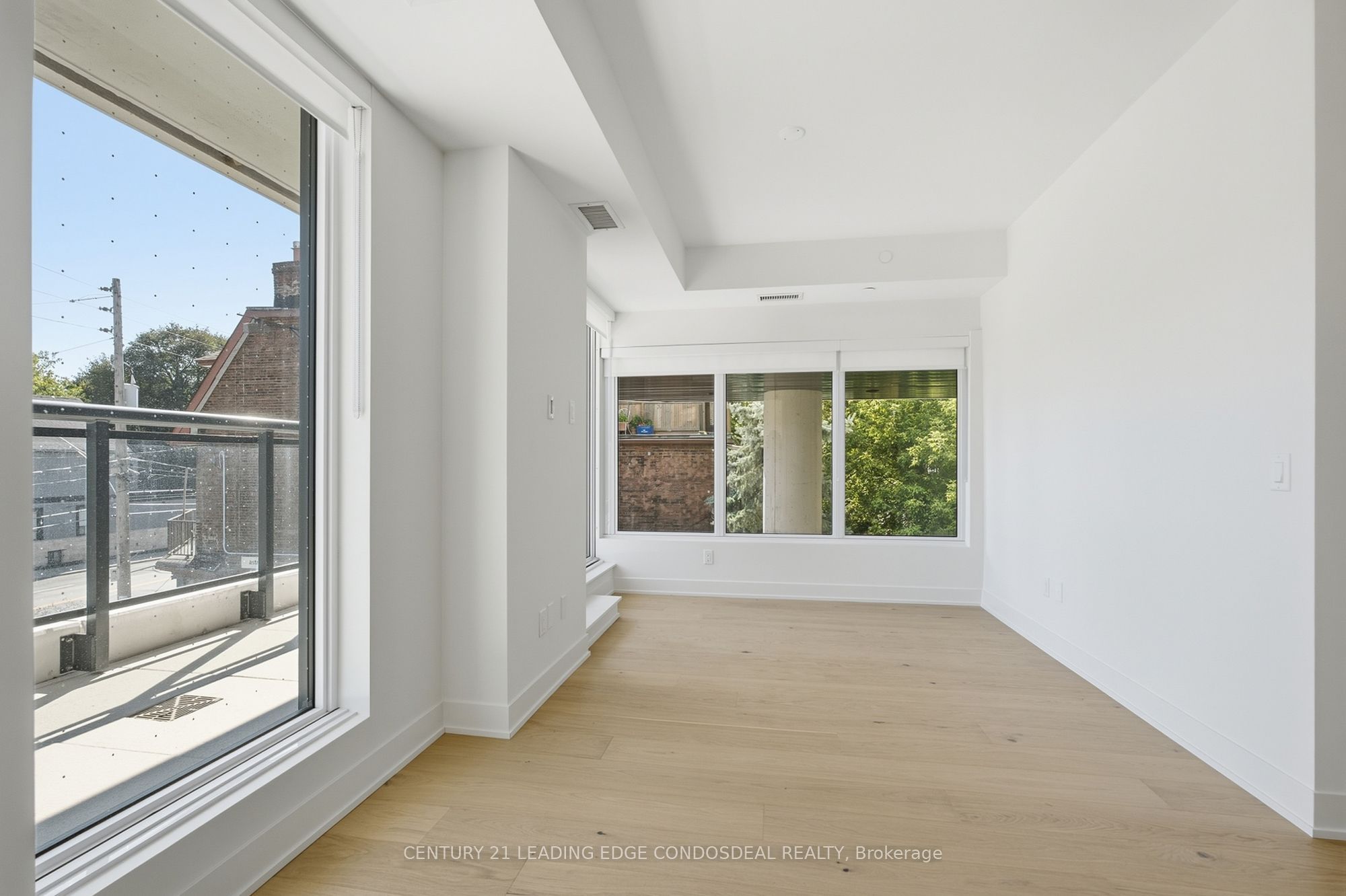 322 Dupont Street 207, Toronto, ON M5R 0E3 photo 2