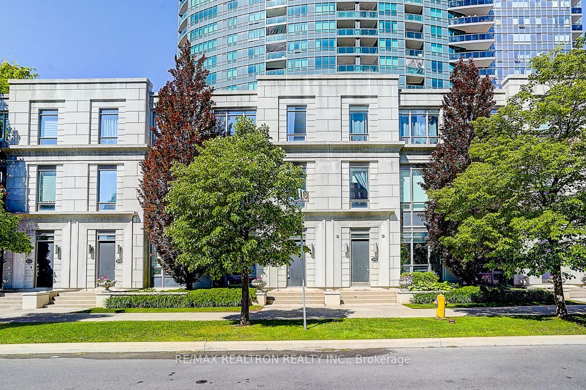 274 Duplex Avenue, Toronto, ON M2M 0A4
