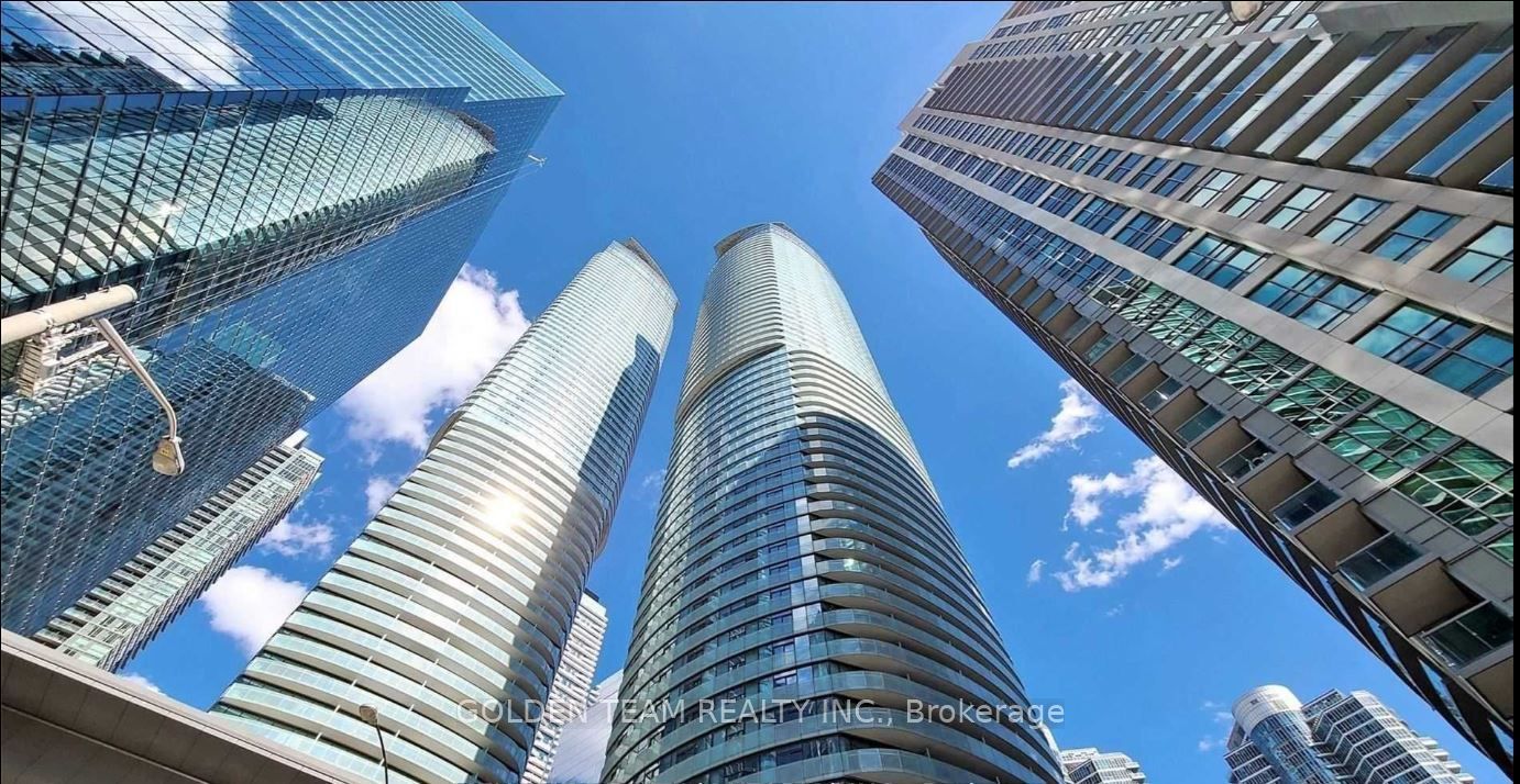 12 York Street 4401, Toronto, ON M5J 2Z2 photo 2