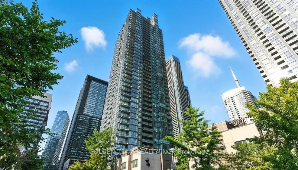 15 Fort York Boulevard 315, Toronto, ON M5V 3Y4