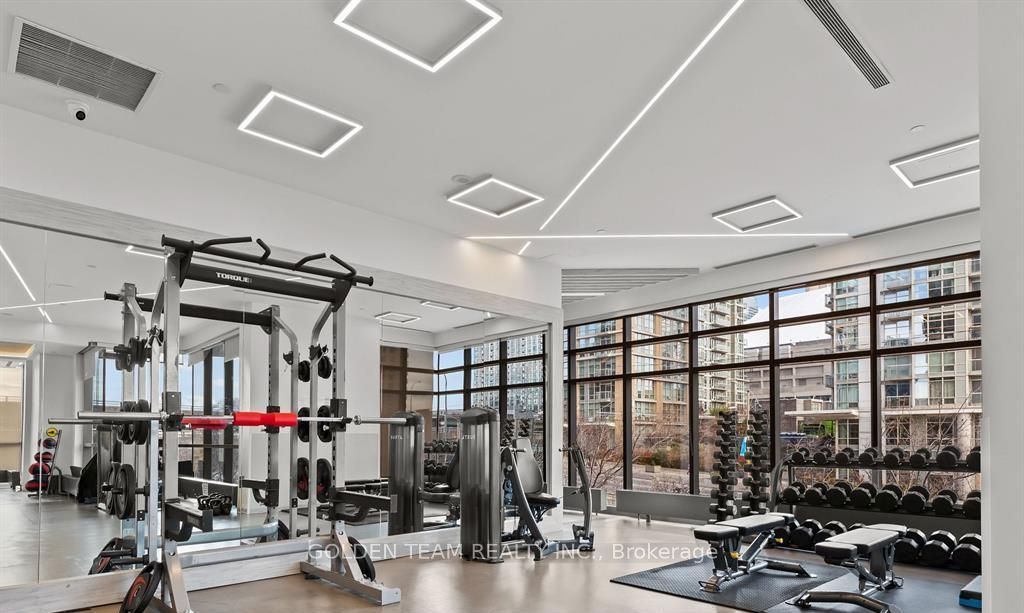 15 Fort York Boulevard 315, Toronto, ON M5V 3Y4 photo 4