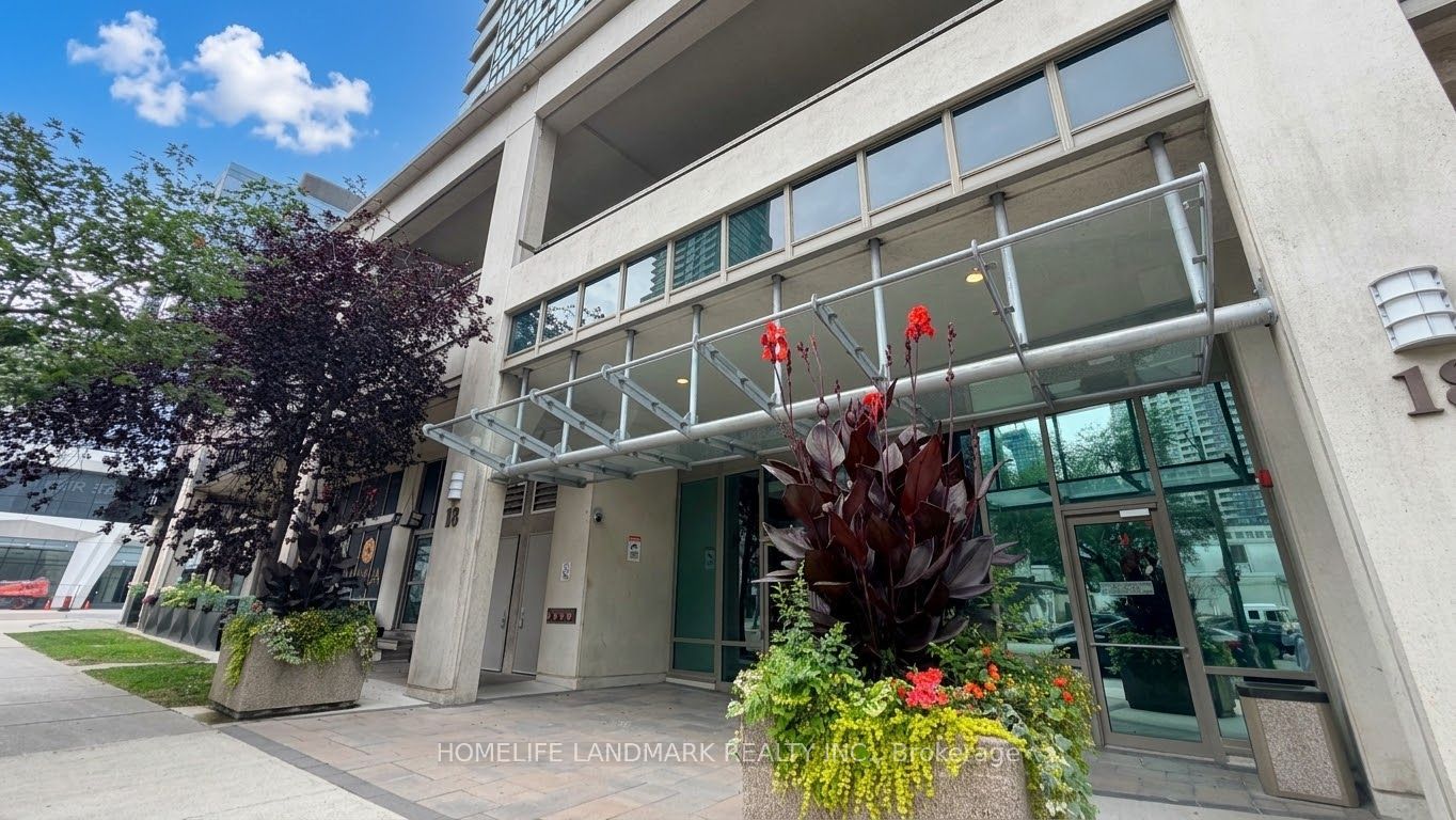 18 Parkview Avenue 312, Toronto, ON M2N 7H7 photo 2