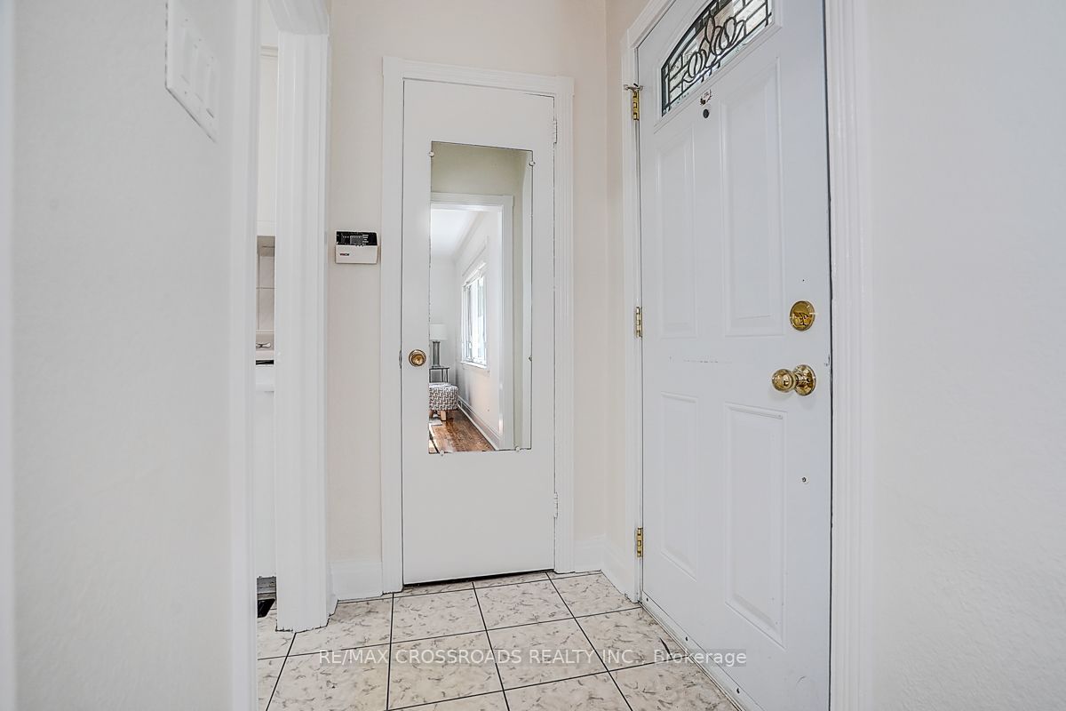 128 Leacrest Road, Toronto, ON M4G 1E8 photo 3