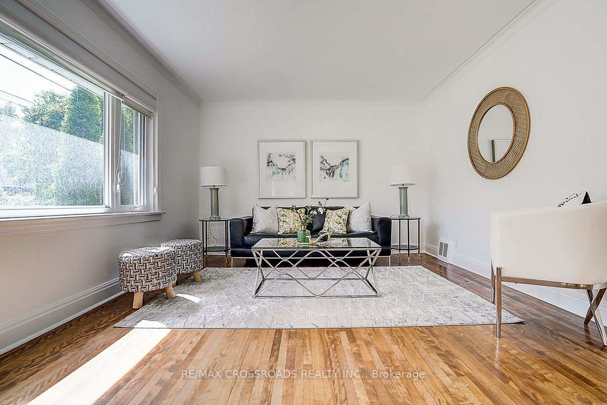 128 Leacrest Road, Toronto, ON M4G 1E8 photo 4