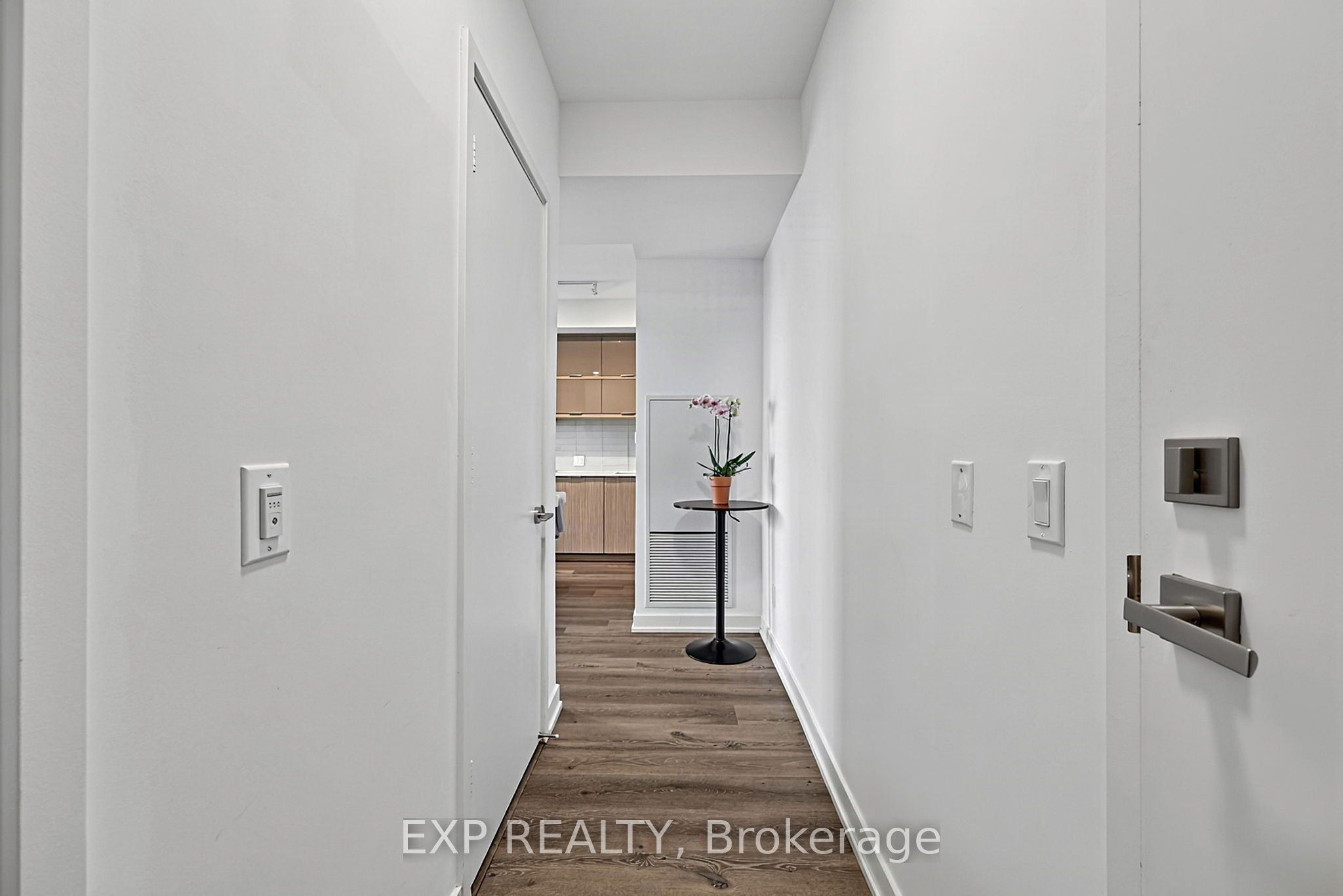 10 Deerlick Court 2004, Toronto, ON M3A 0A7 photo 2