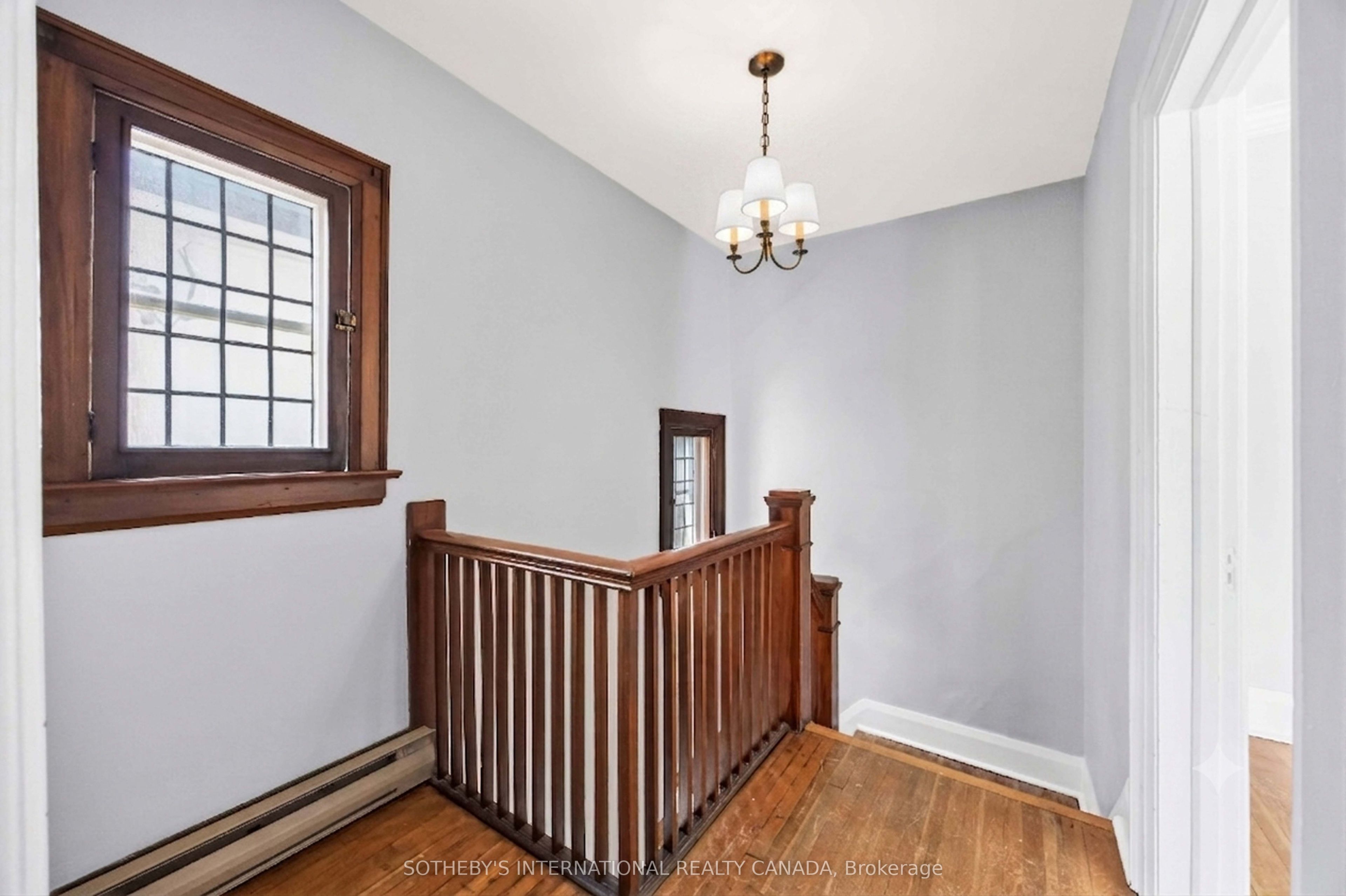 14 Kilbarry Road Upper, Toronto, ON M5P 1K5 photo 3