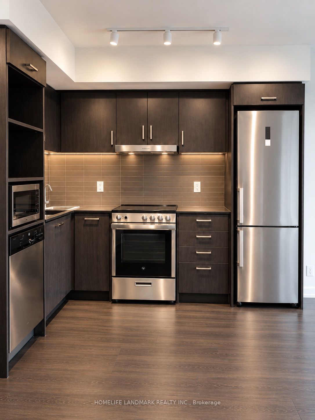 219 Dundas Street E 1706, Toronto, ON M5A 0V1 photo 3