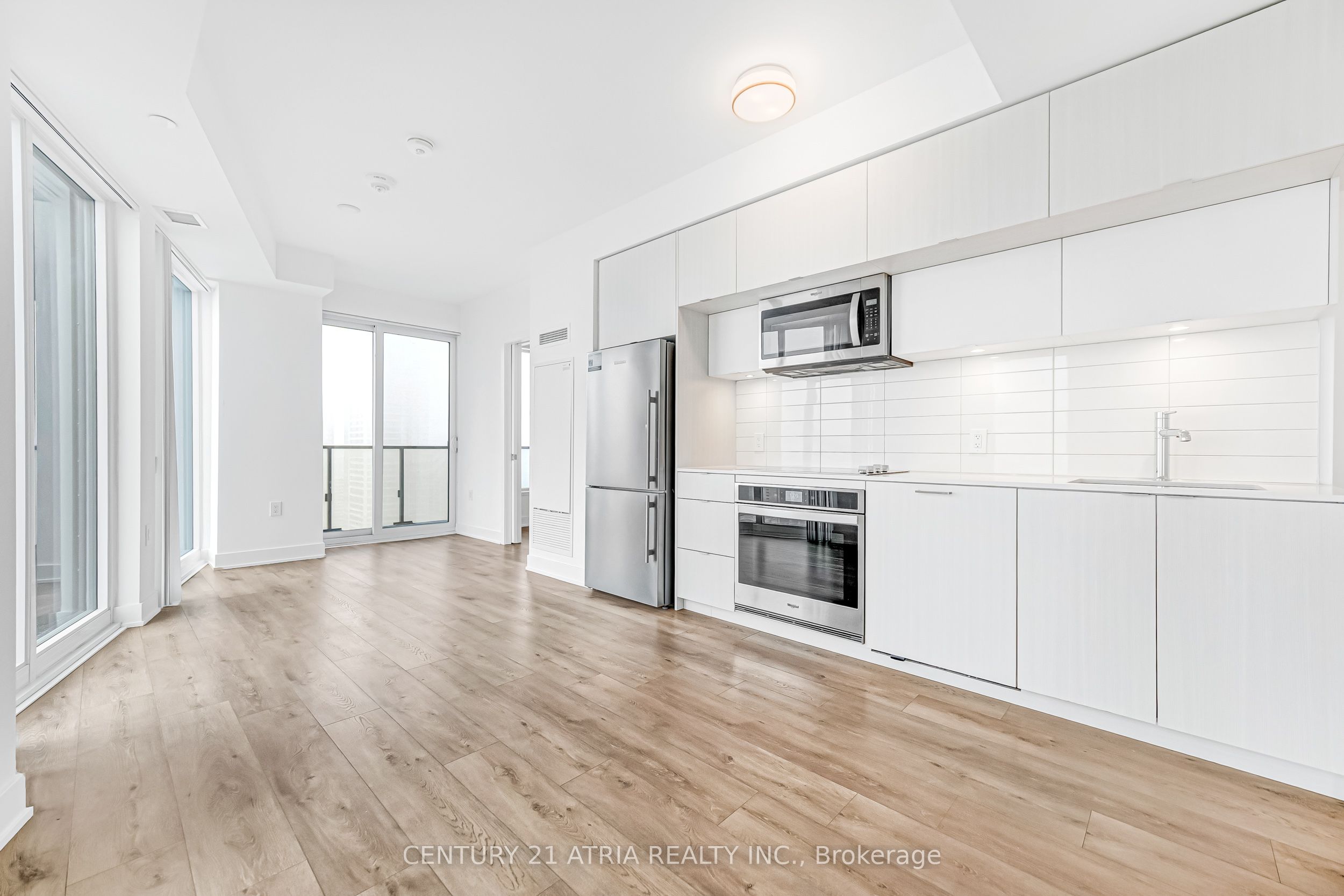 575 Bloor Street E 3308, Toronto, ON M4W 0B2 photo 2