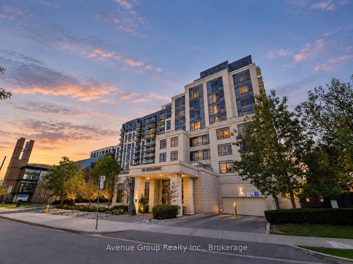 35 Saranac Boulevard 527, Toronto, ON M6A 2G4 photo 3
