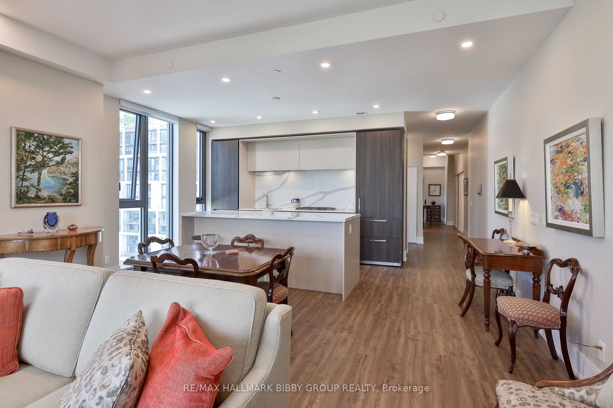 1 Hillsdale Avenue W 902, Toronto, ON M4S 0E5 photo 3
