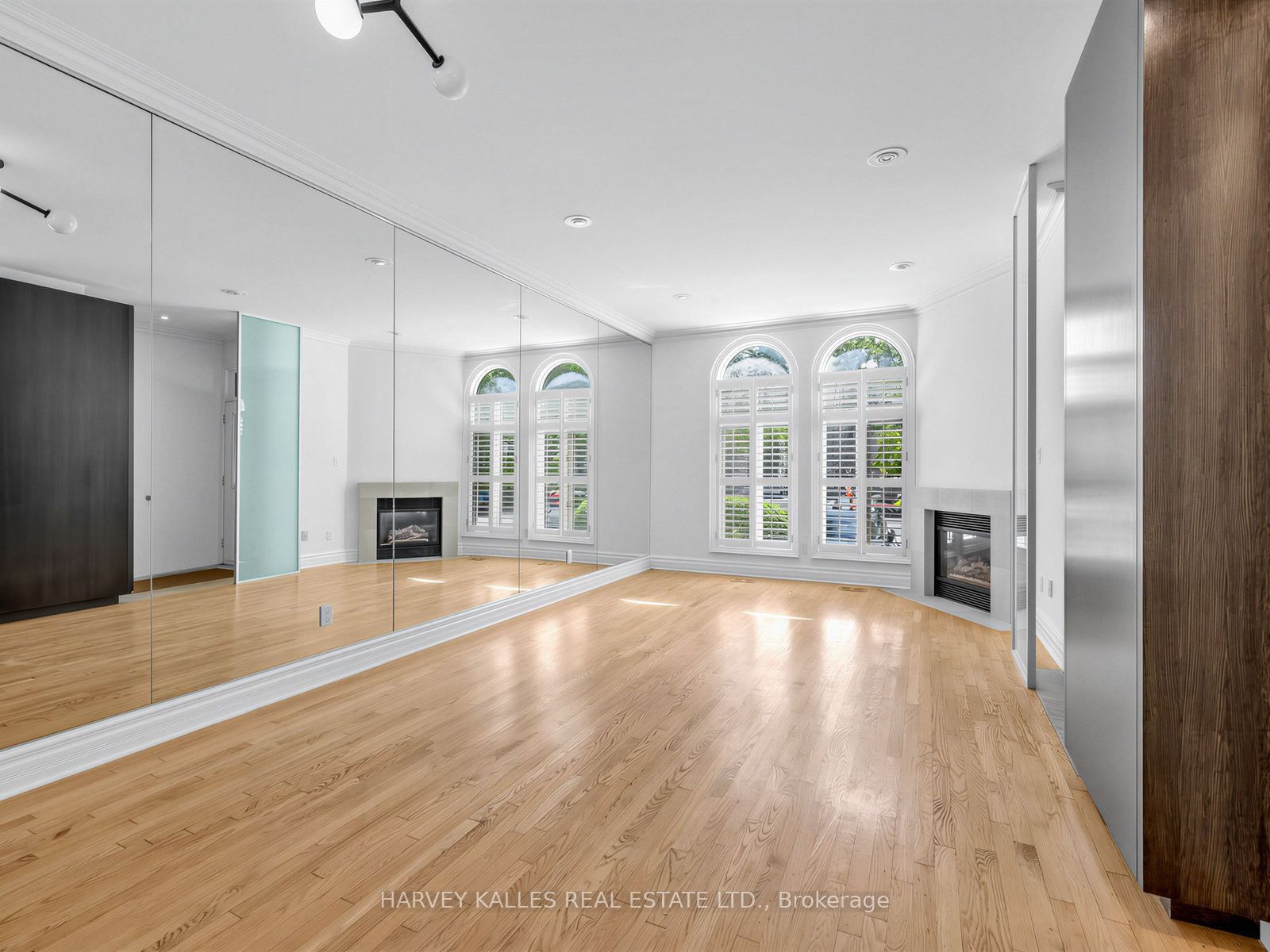 26 Marlborough Avenue, Toronto, ON M5R 1X6 photo 5