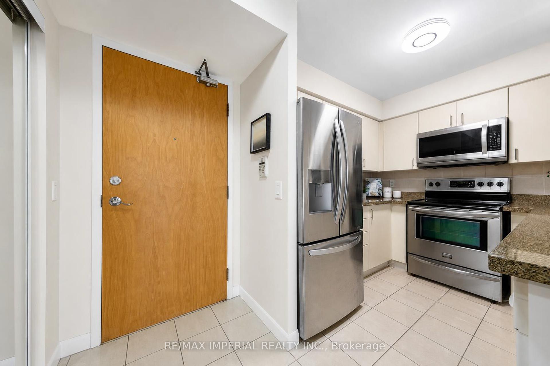 4968 yonge Street 2903, Toronto, ON M2N 7G9 photo 3