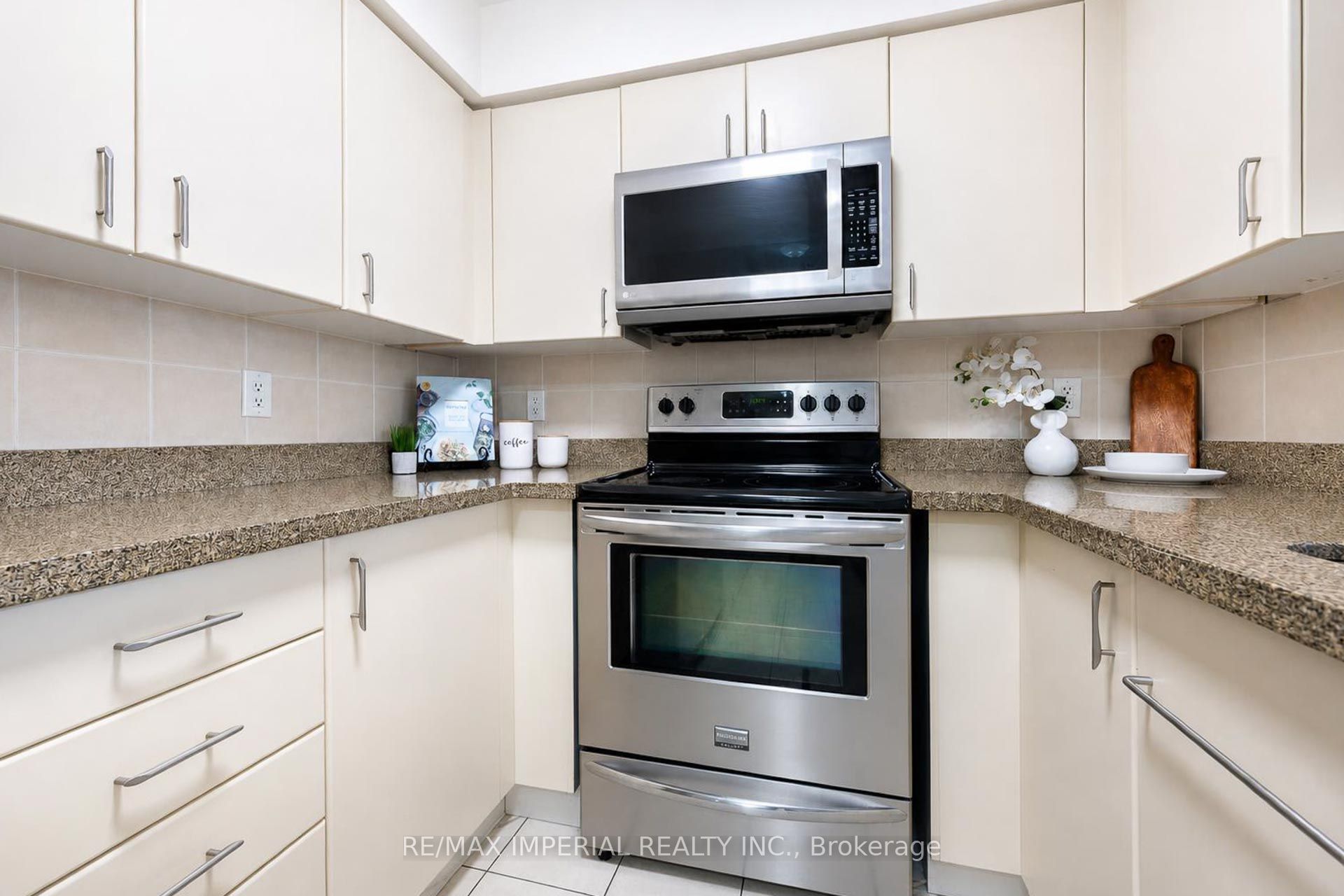 4968 yonge Street 2903, Toronto, ON M2N 7G9 photo 5