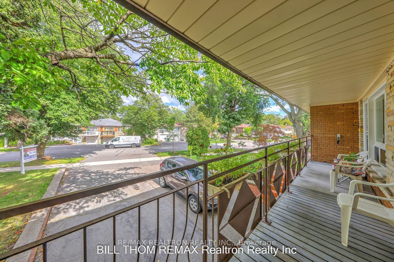 58 Reiber Crescent, Toronto, ON M2H 1C4 photo 4