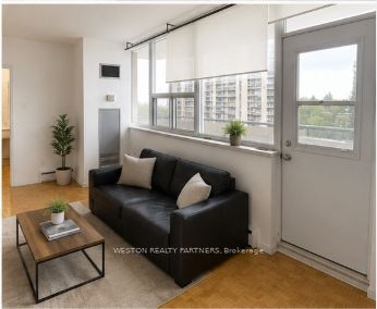 171 Erskine Avenue 704, Toronto, ON M4P 2L6 photo 2