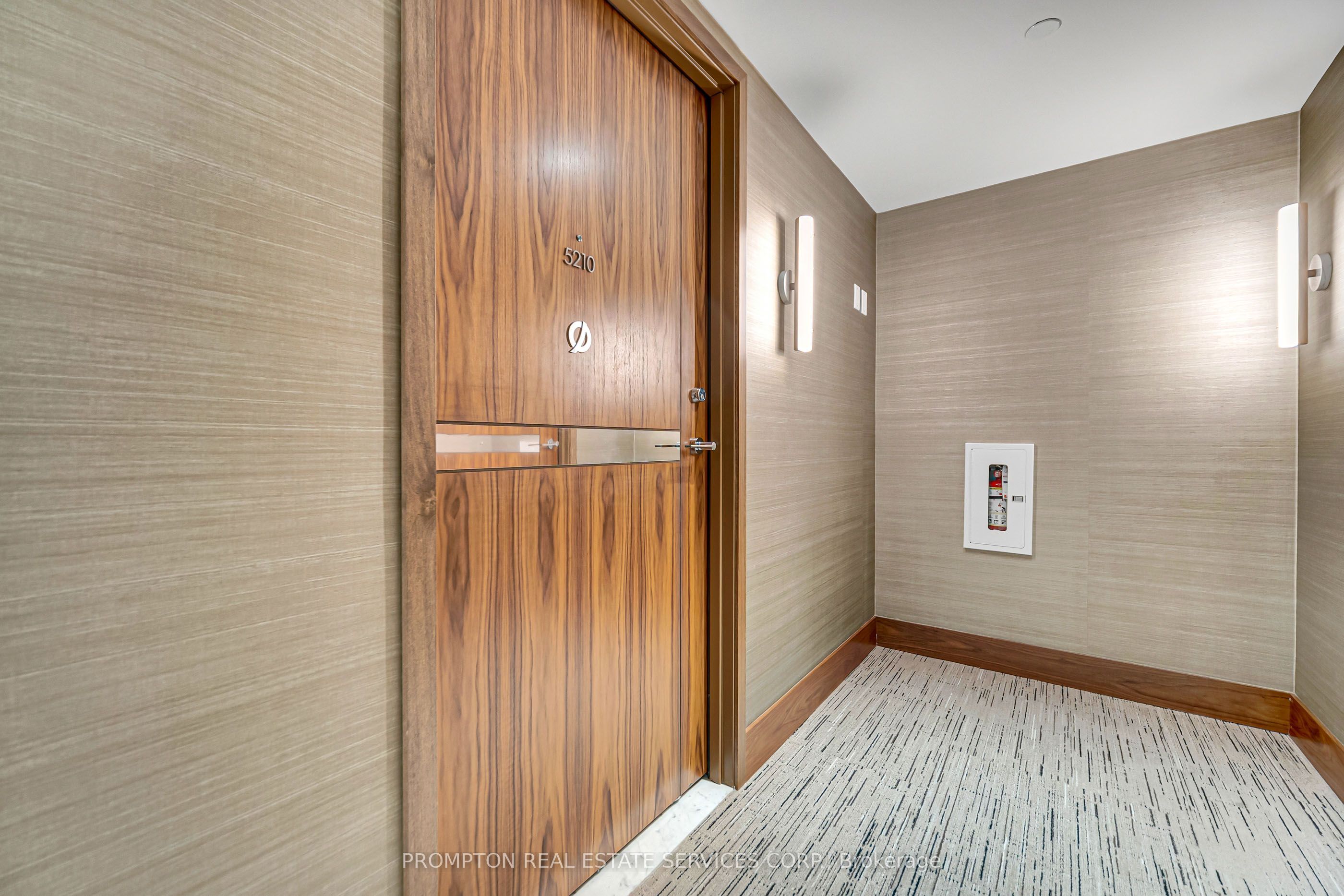 1 Concord cityplace Way 5210, Toronto, ON M5V 0X3 photo 4