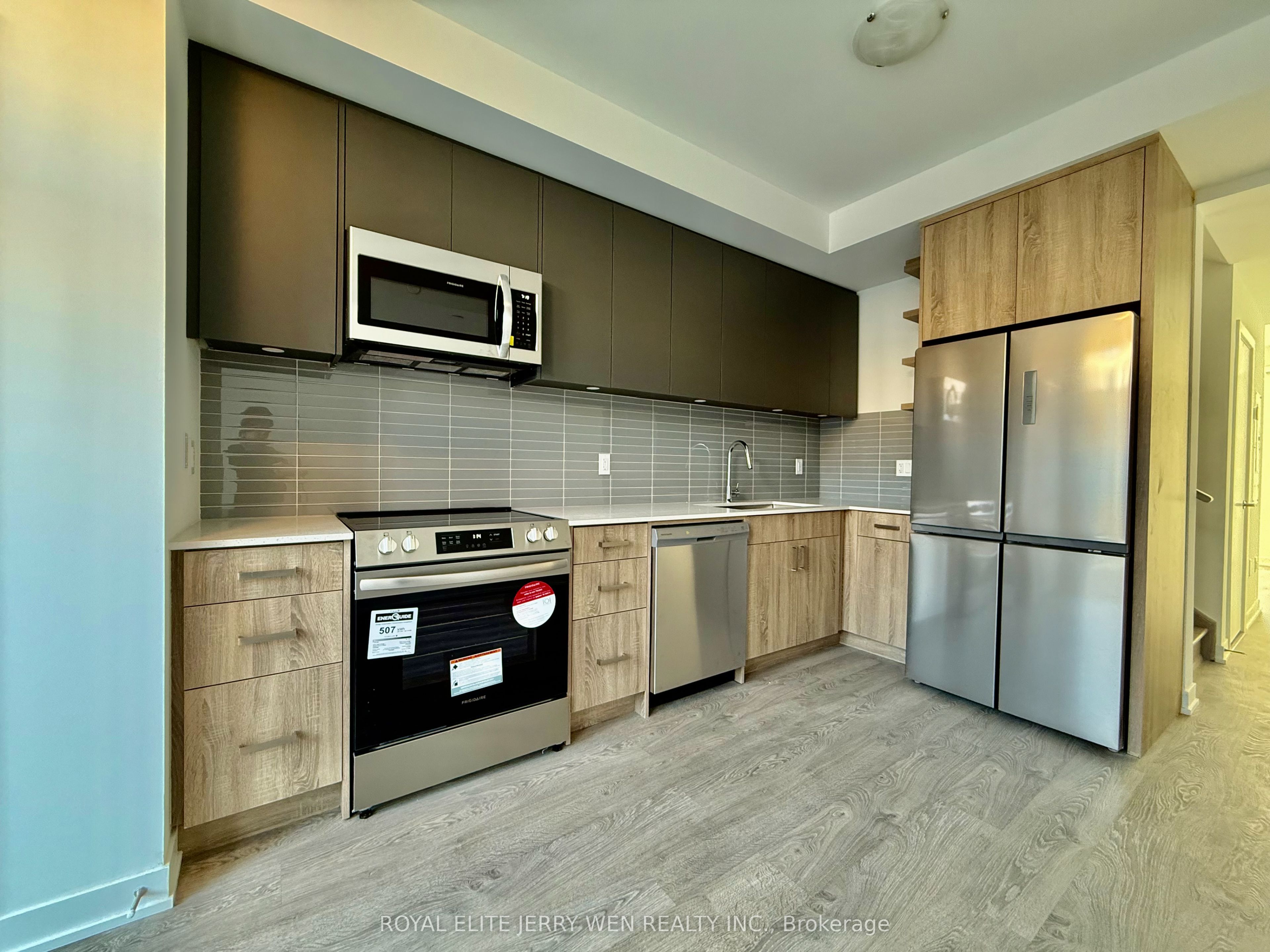 16 Turtle Island Road, Toronto, ON M6A 0G2 photo 2