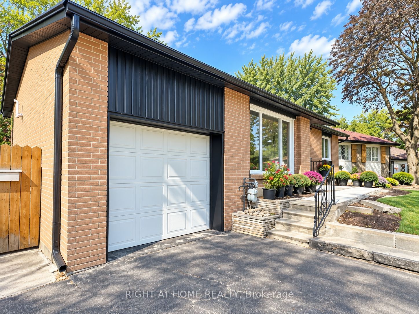 16 Ptarmigan Crescent, Toronto, ON M3A 1W3 photo 2