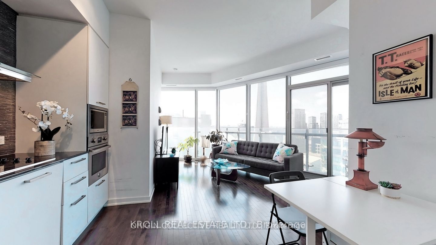 12 York Street 3107, Toronto, ON M5J 0A9 photo 2