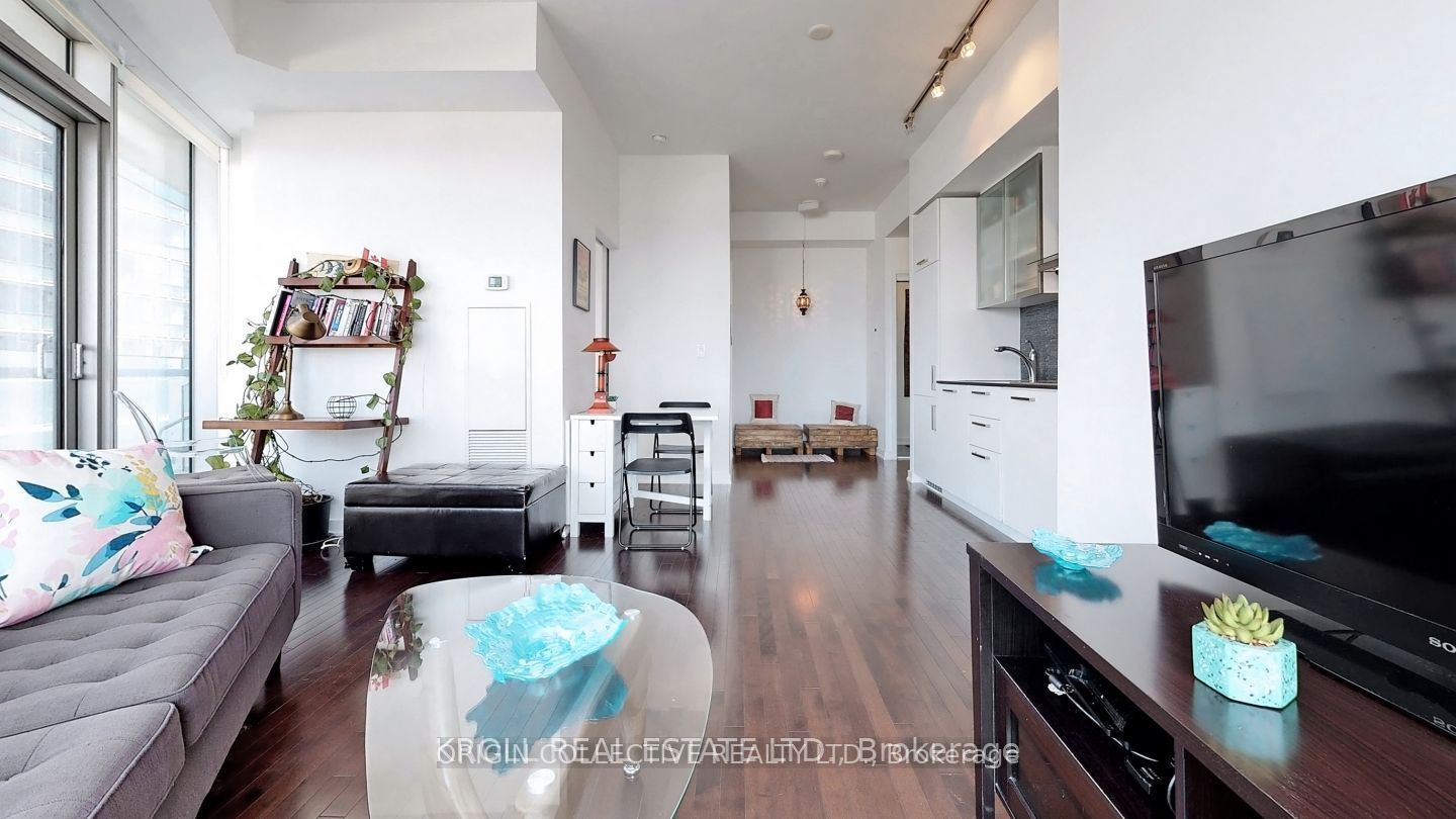 12 York Street 3107, Toronto, ON M5J 0A9 photo 4