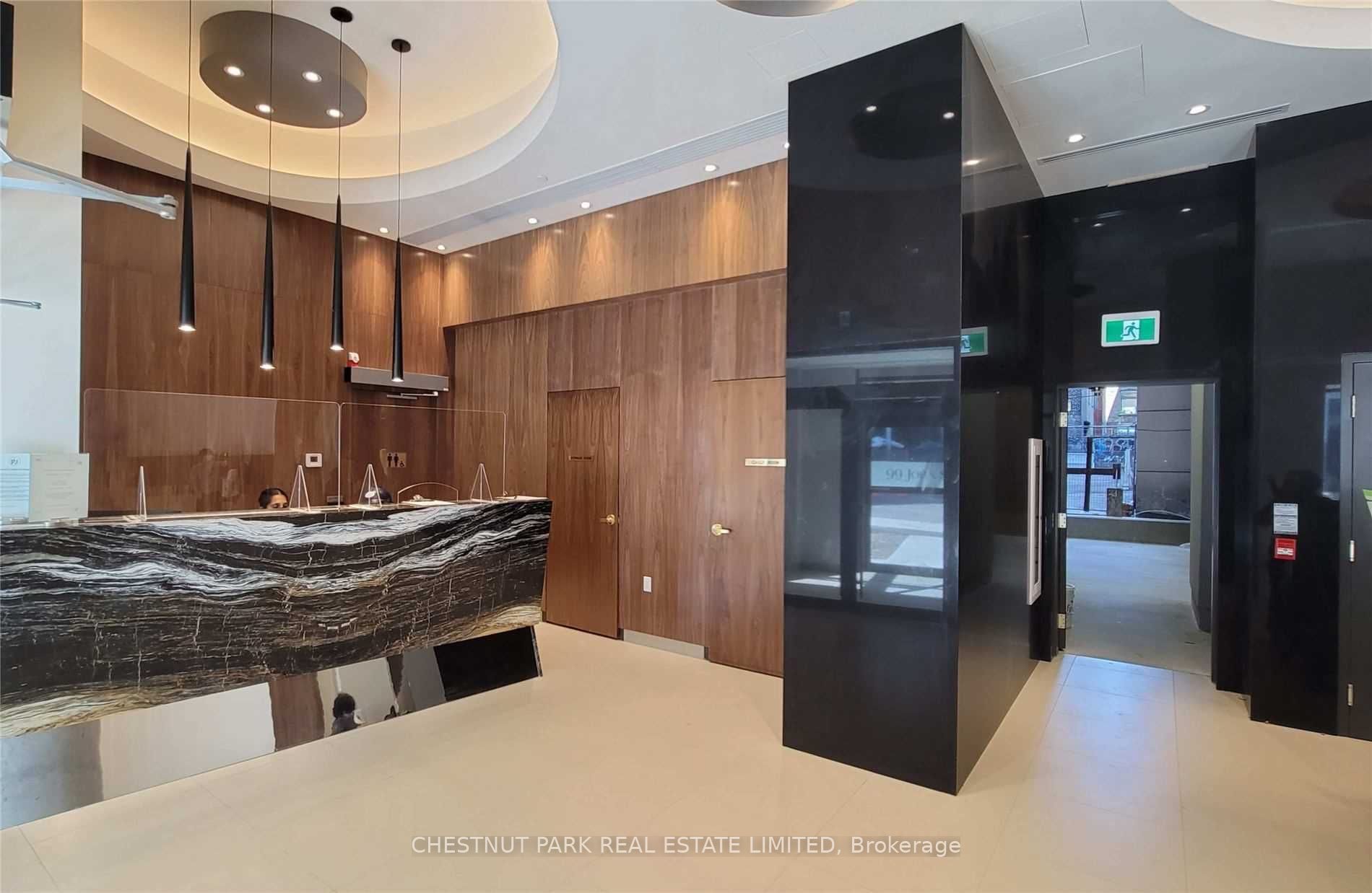 99 John Street 3307, Toronto, ON M5V 0S6 photo 2