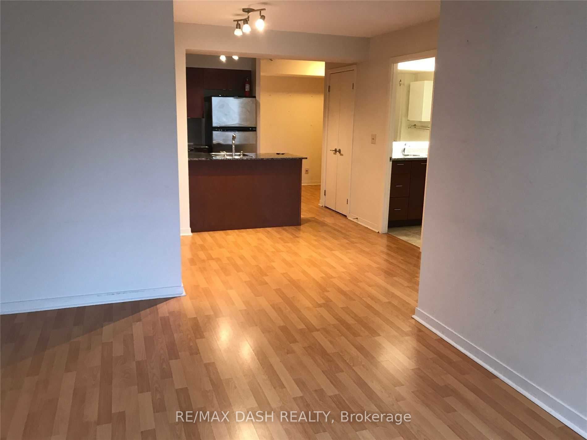76 Shuter Street 1302, Toronto, ON M5B 1B4 photo 5