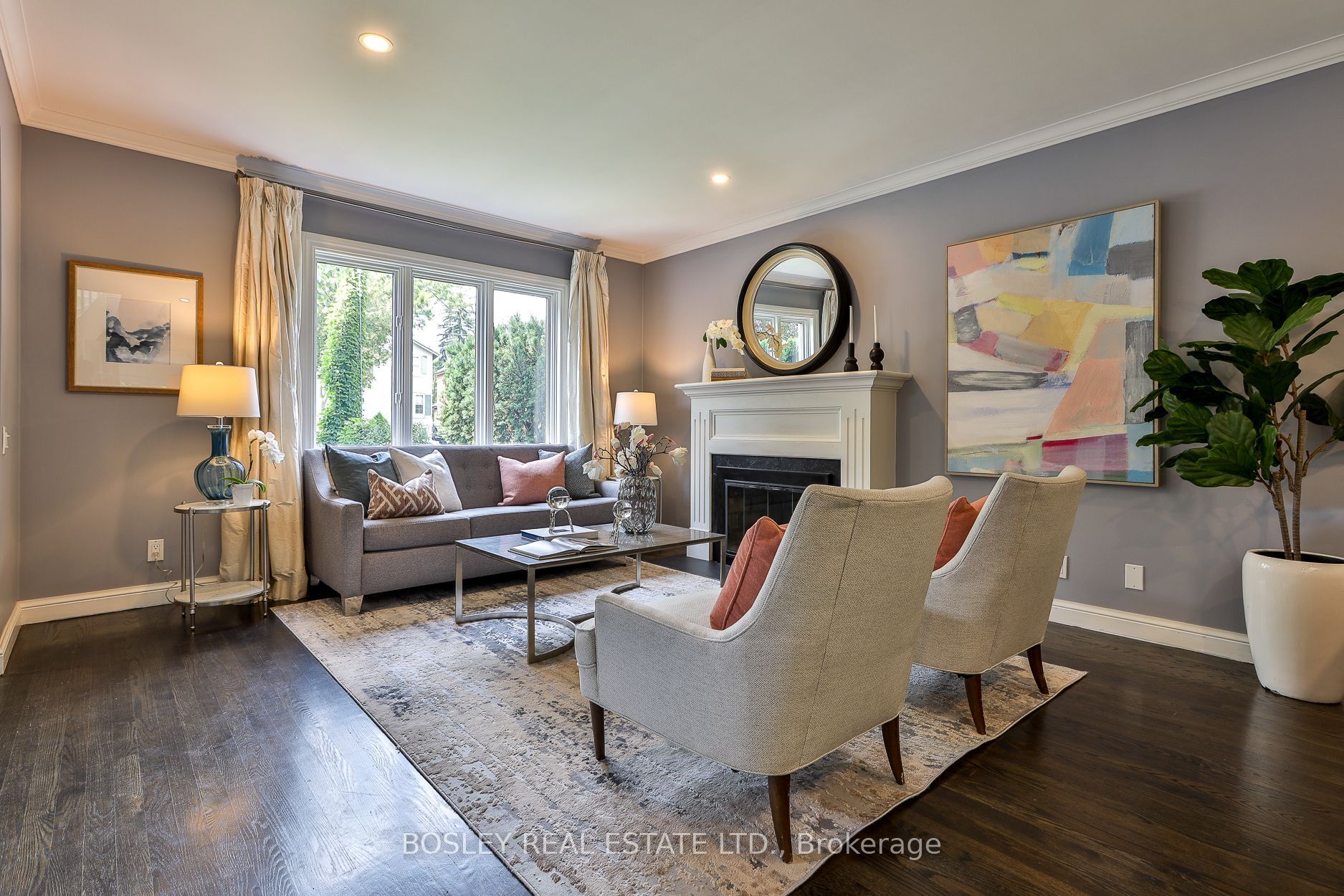 27 Cameron Crescent, Toronto, ON M4G 1Z9 photo 3