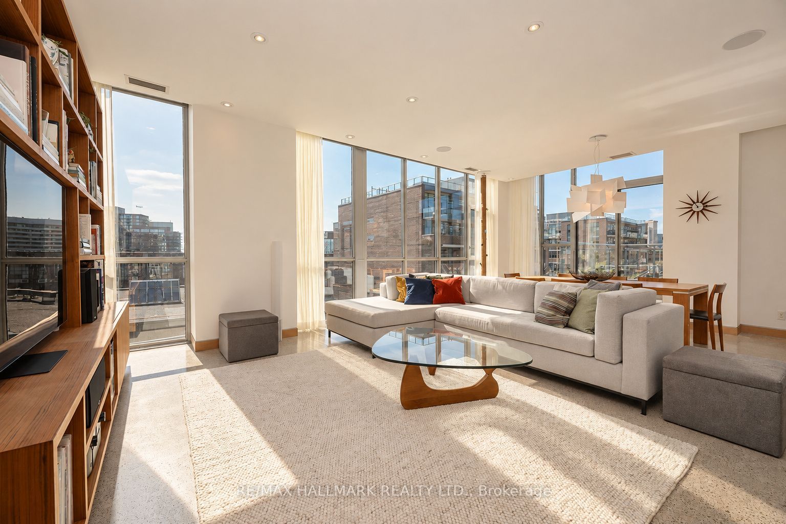 510 King Street E 402, Toronto, ON M5A 0E5 photo 4