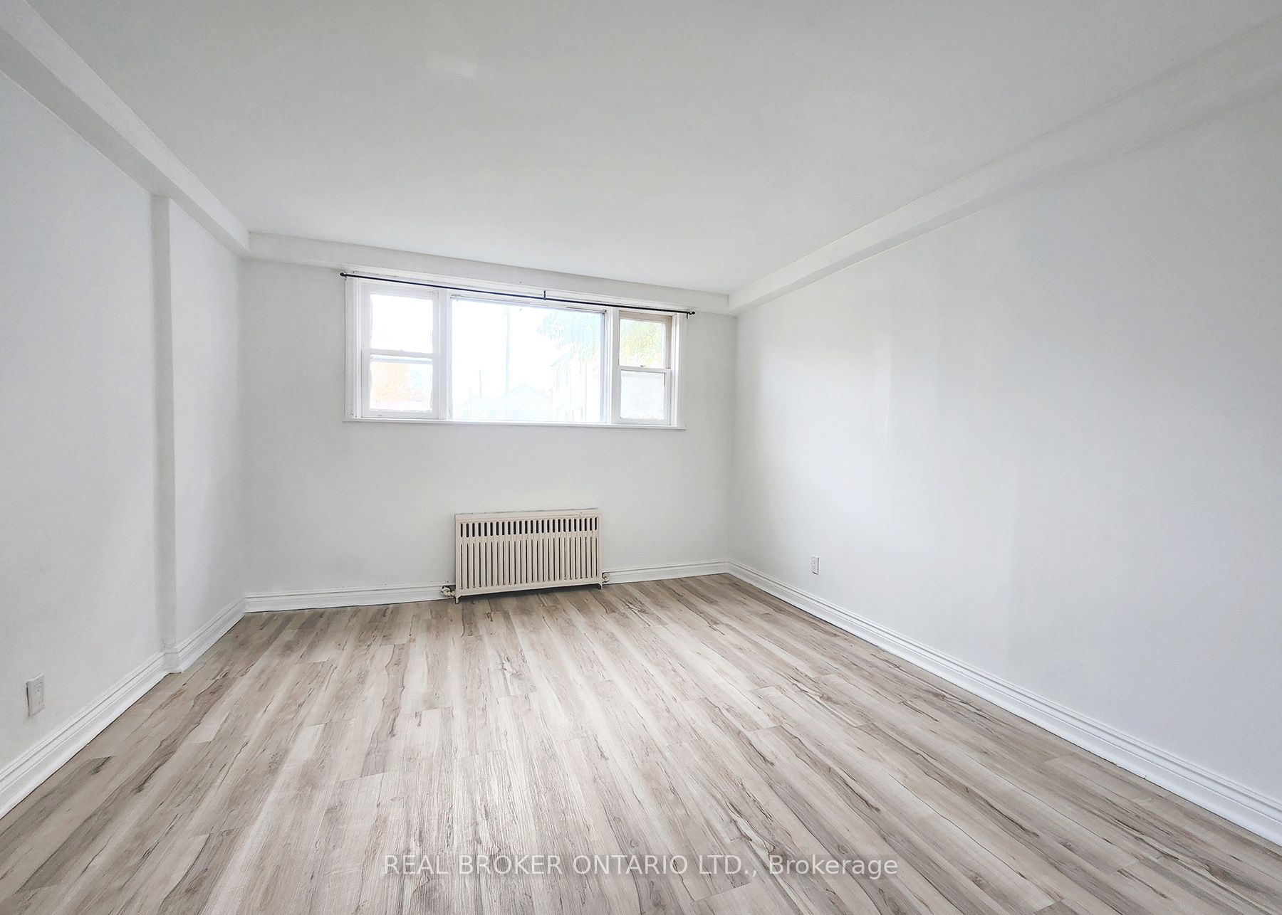 388 Winona Drive 1, Toronto, ON M6C 3T5 photo 4