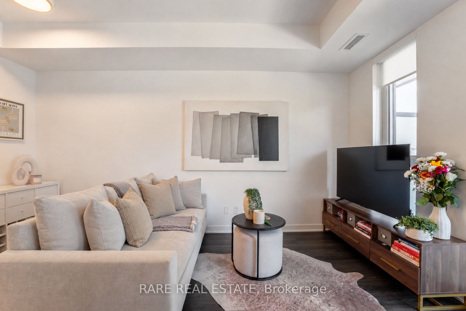 185 Alberta Avenue 410, Toronto, ON M6C 0A5 photo 5