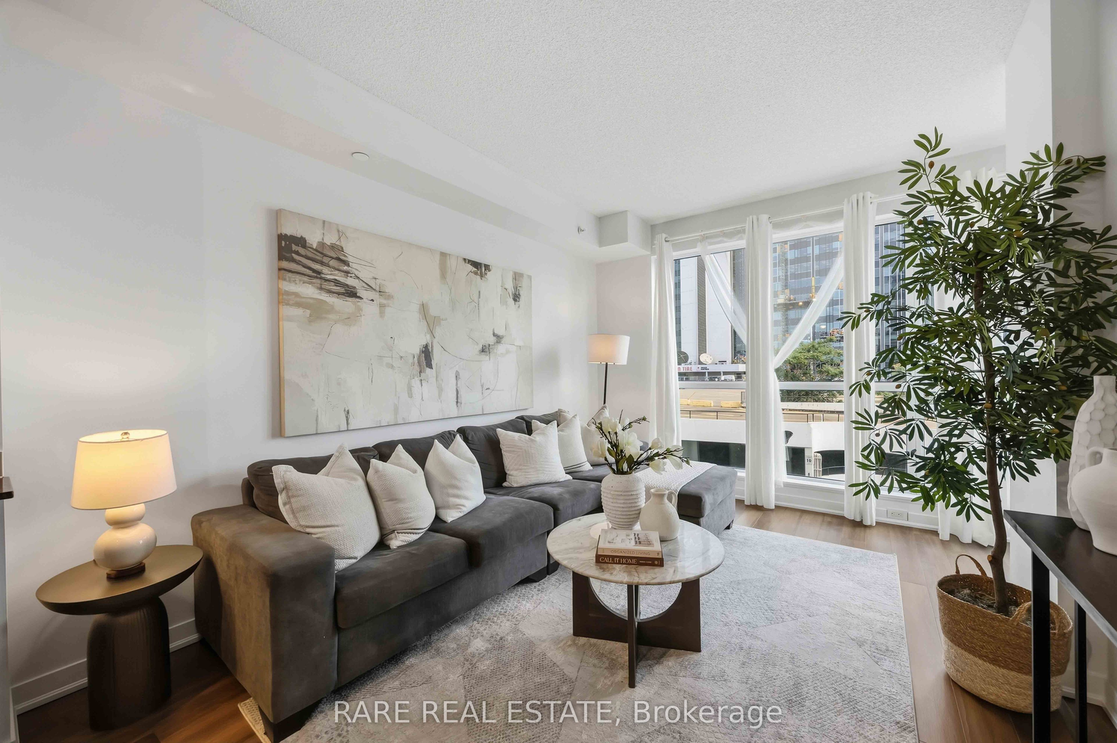 60 Berwick Avenue 518, Toronto, ON M5P 0A3