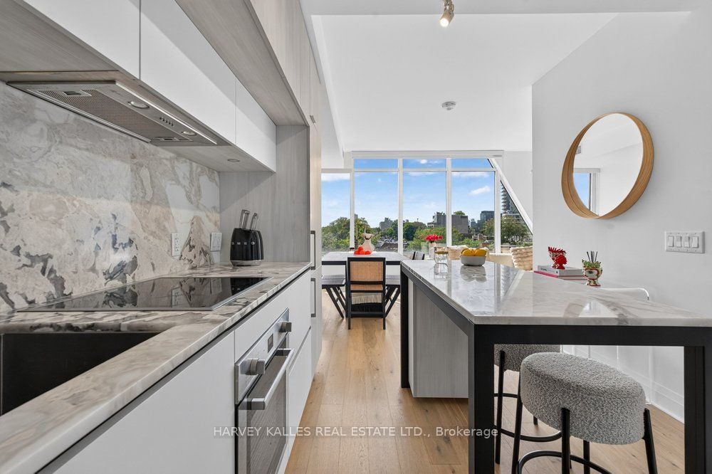 151 Avenue Road 510, Toronto, ON M5R 0B8 photo 4